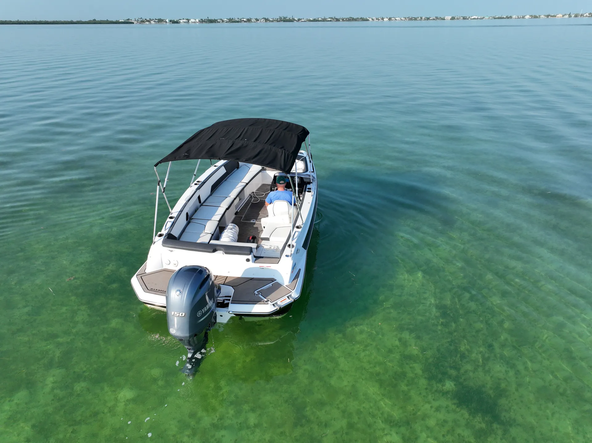 Perfect leisure boat, we deliver to your vacation home.