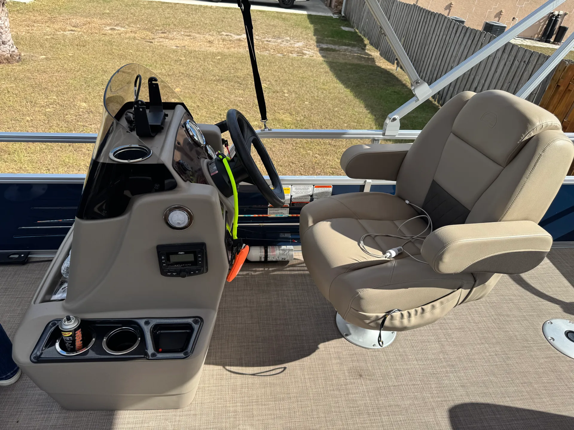 SUN TRACKER BASS BUGGY 18 DLX in Ocala, FL — photo 6