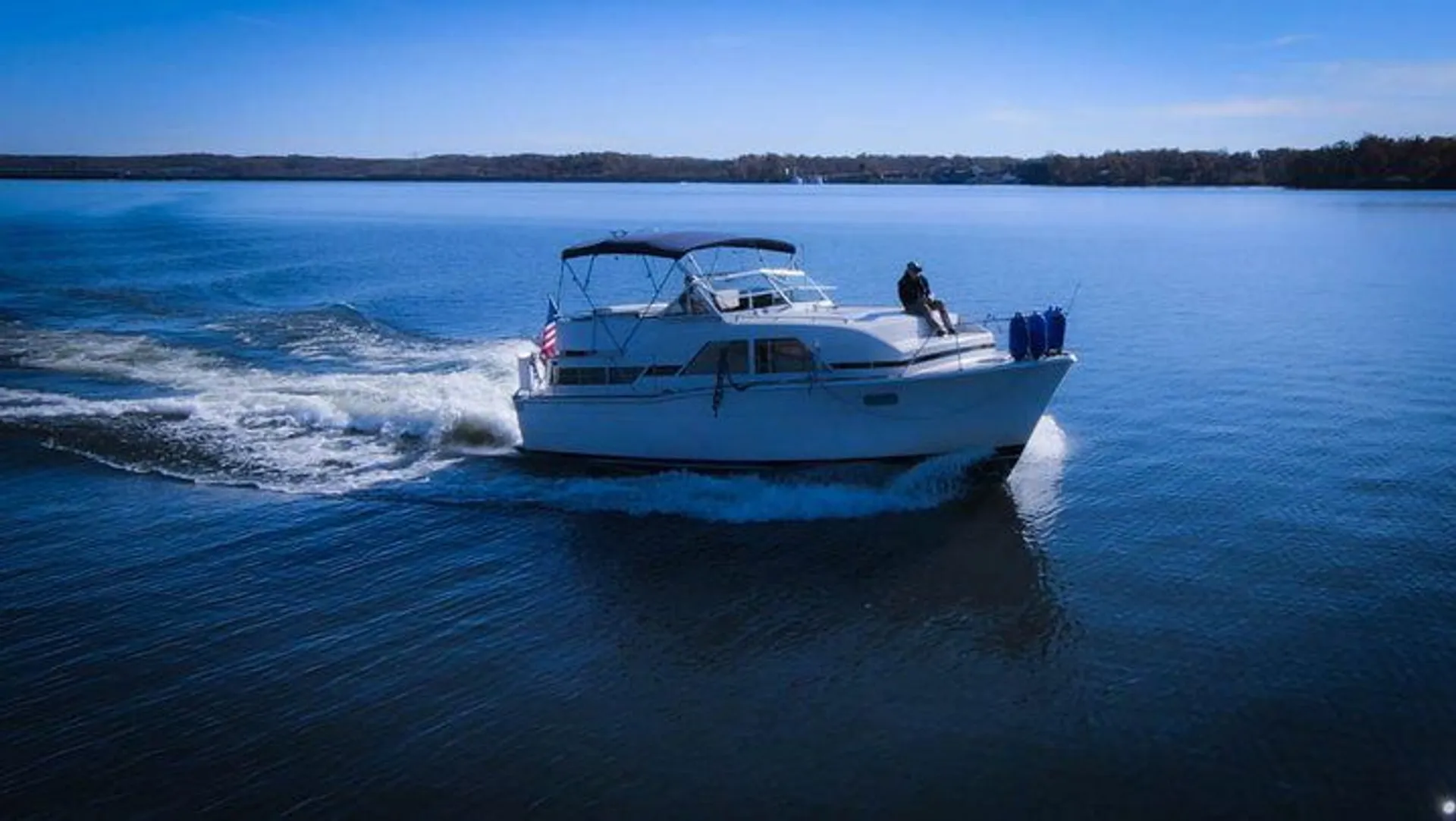 Classic cruiser - 37 feet of  spacious double cabin, USCG Captained