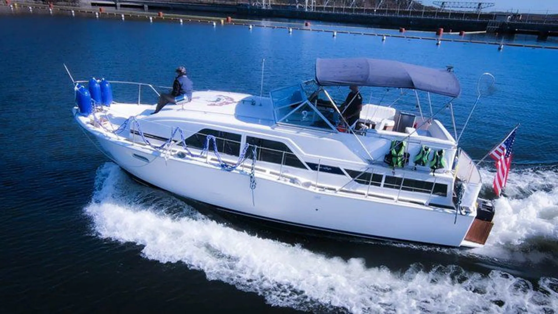 Classic cruiser - 37 feet of  spacious double cabin, USCG Captained