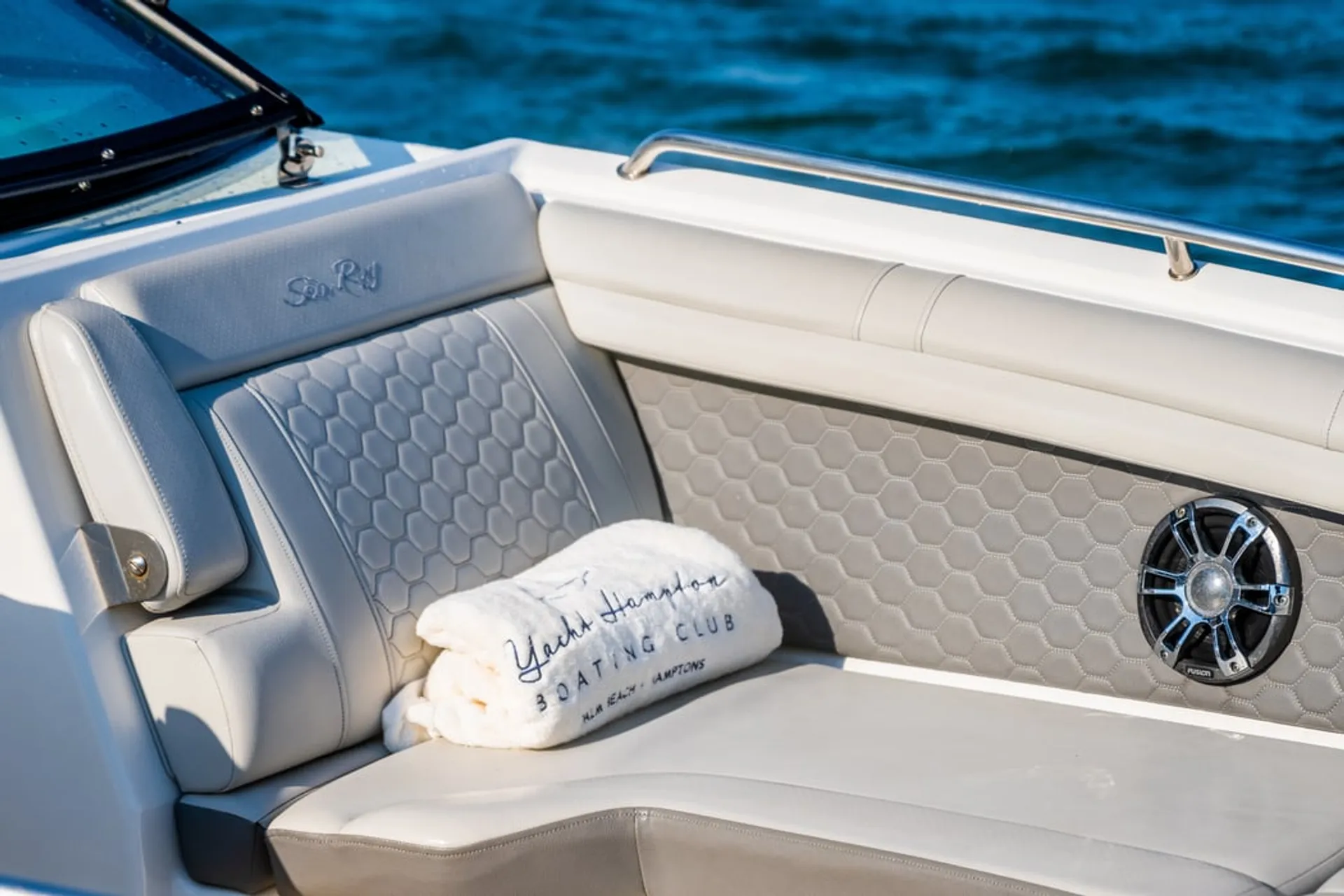 29' 2023 Sea Ray SDX Boat Rental in Sag Harbor, New York