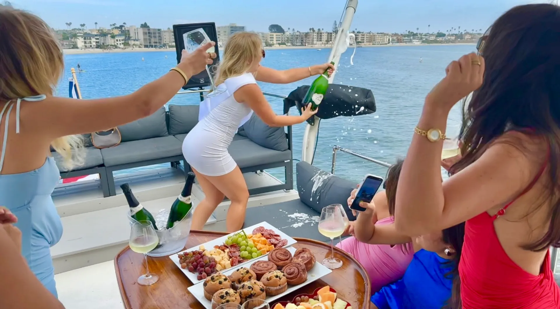 THE MOST FUN LUXURY YACHT RENTAL IN SAN DIEGO