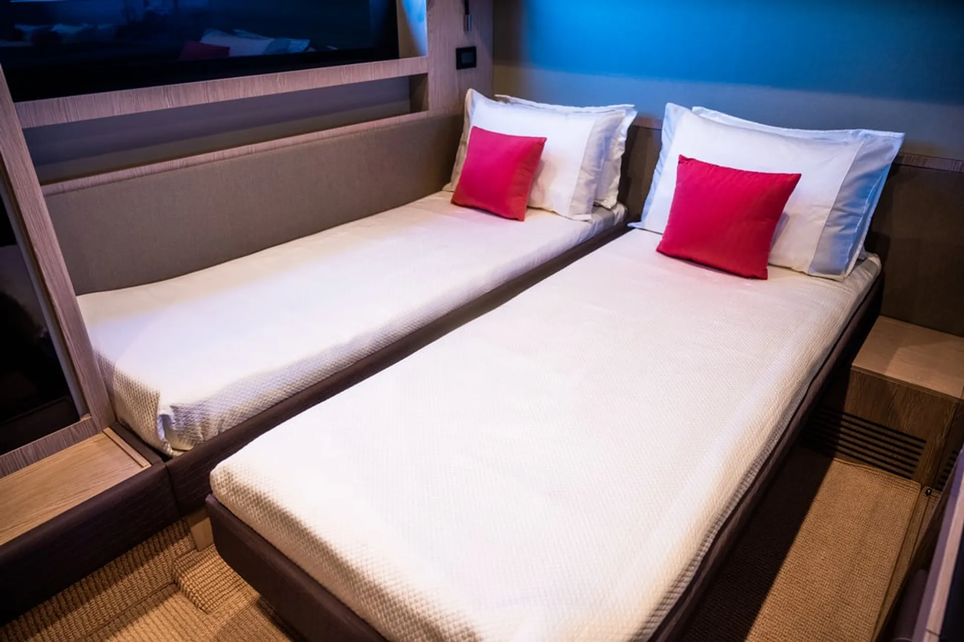 51' 2022 Azimut Atlantis + 2 Seabobs Yacht Charter in East Hampton, NY