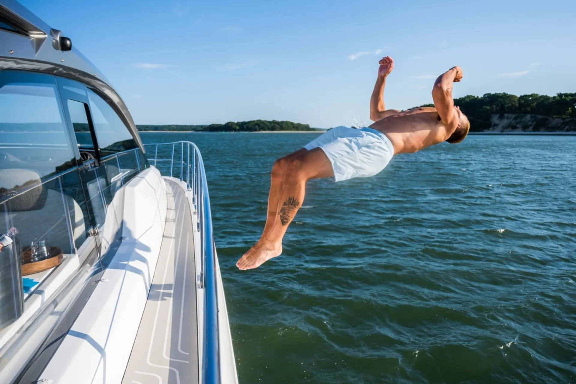 51' 2022 Azimut Atlantis + 2 Seabobs Yacht Charter in East Hampton, NY