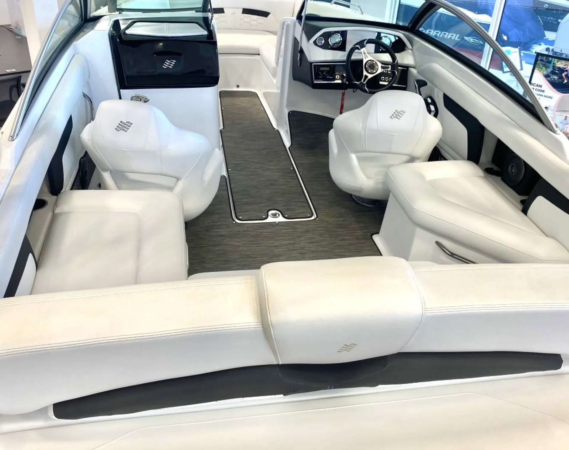FOUR WINNS HD3 OB in Sag Harbor, NY — photo 5