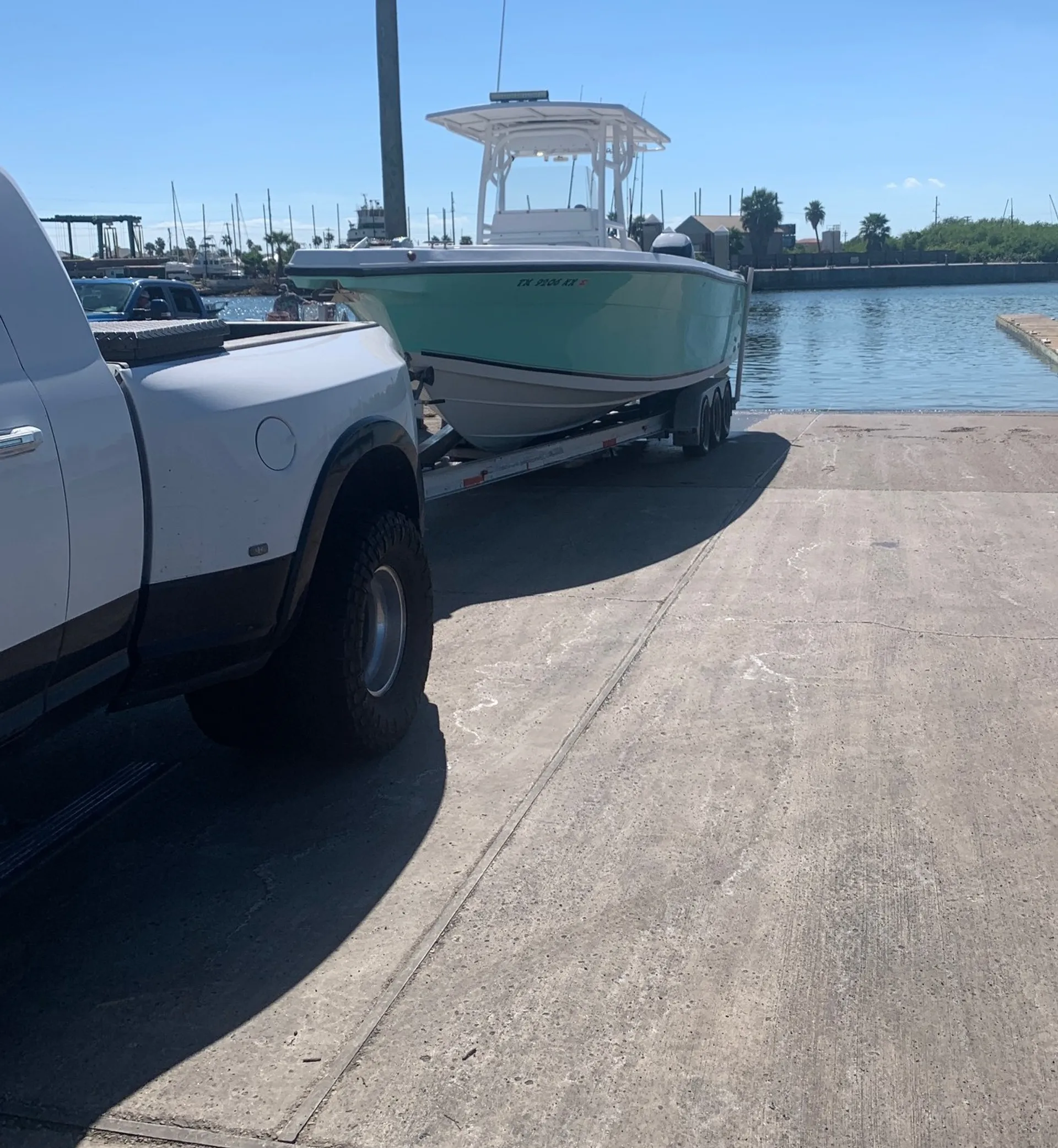 31’ Angler.. made for Fun, Sunning and Cruising. 