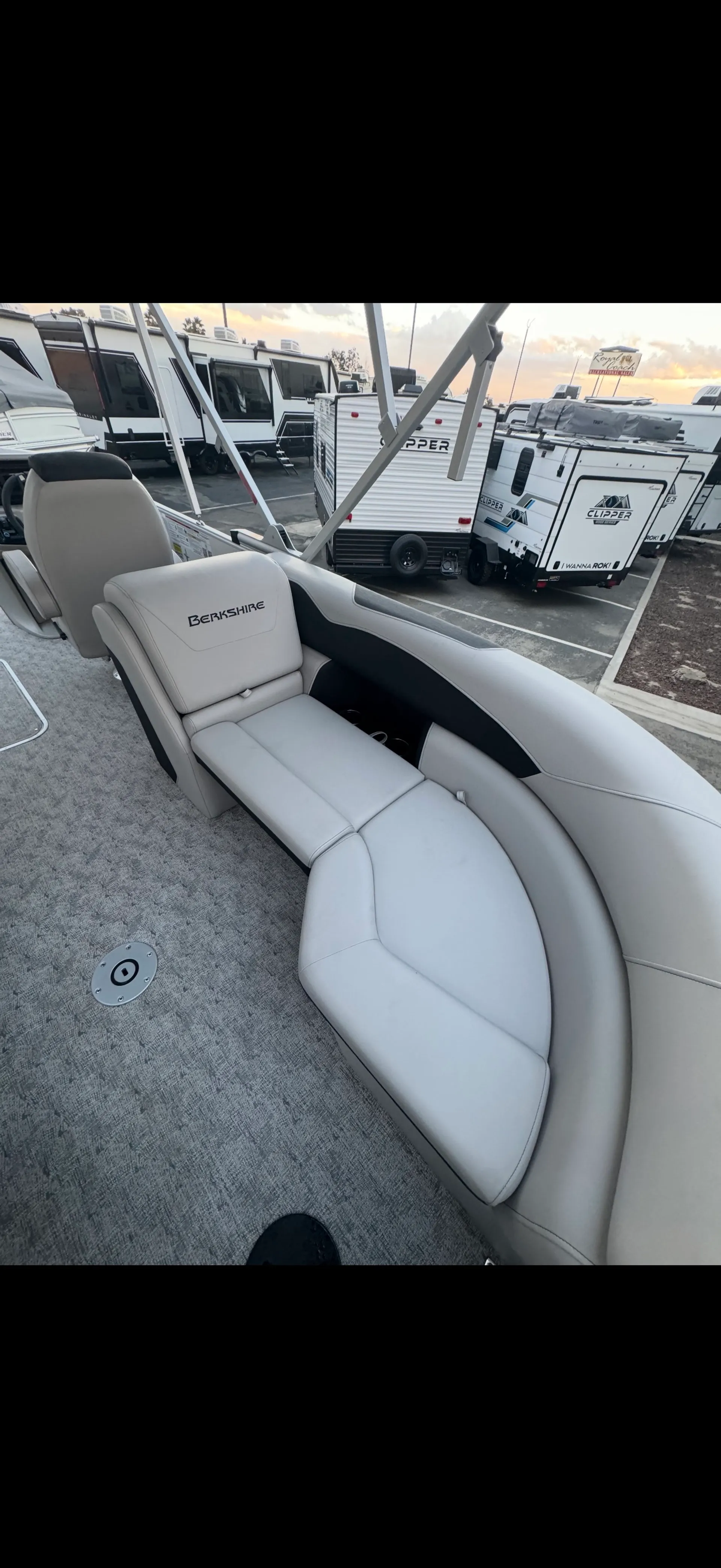 2024 Berkshire 22RFXLE Pontoon For rent in bass lake ca!