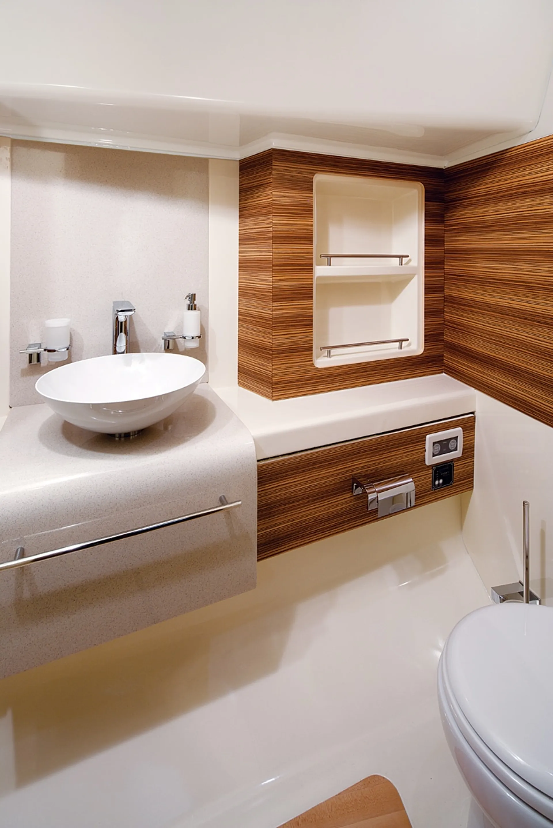 🎇Welcome Aboard Our Beautiful 36’ Chris Craft  20% Off charters🎇