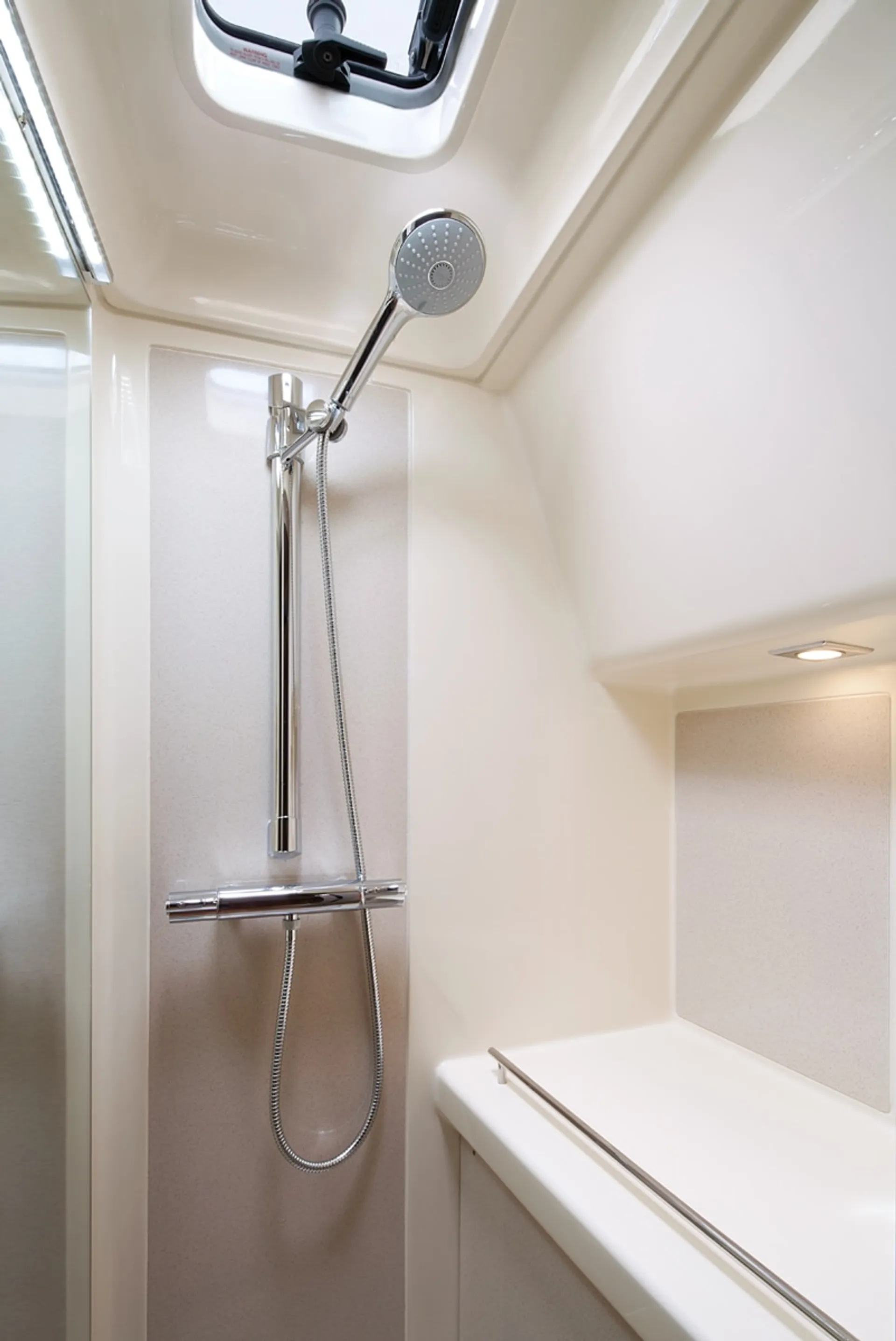 🎇Welcome Aboard Our Beautiful 36’ Chris Craft  20% Off charters🎇