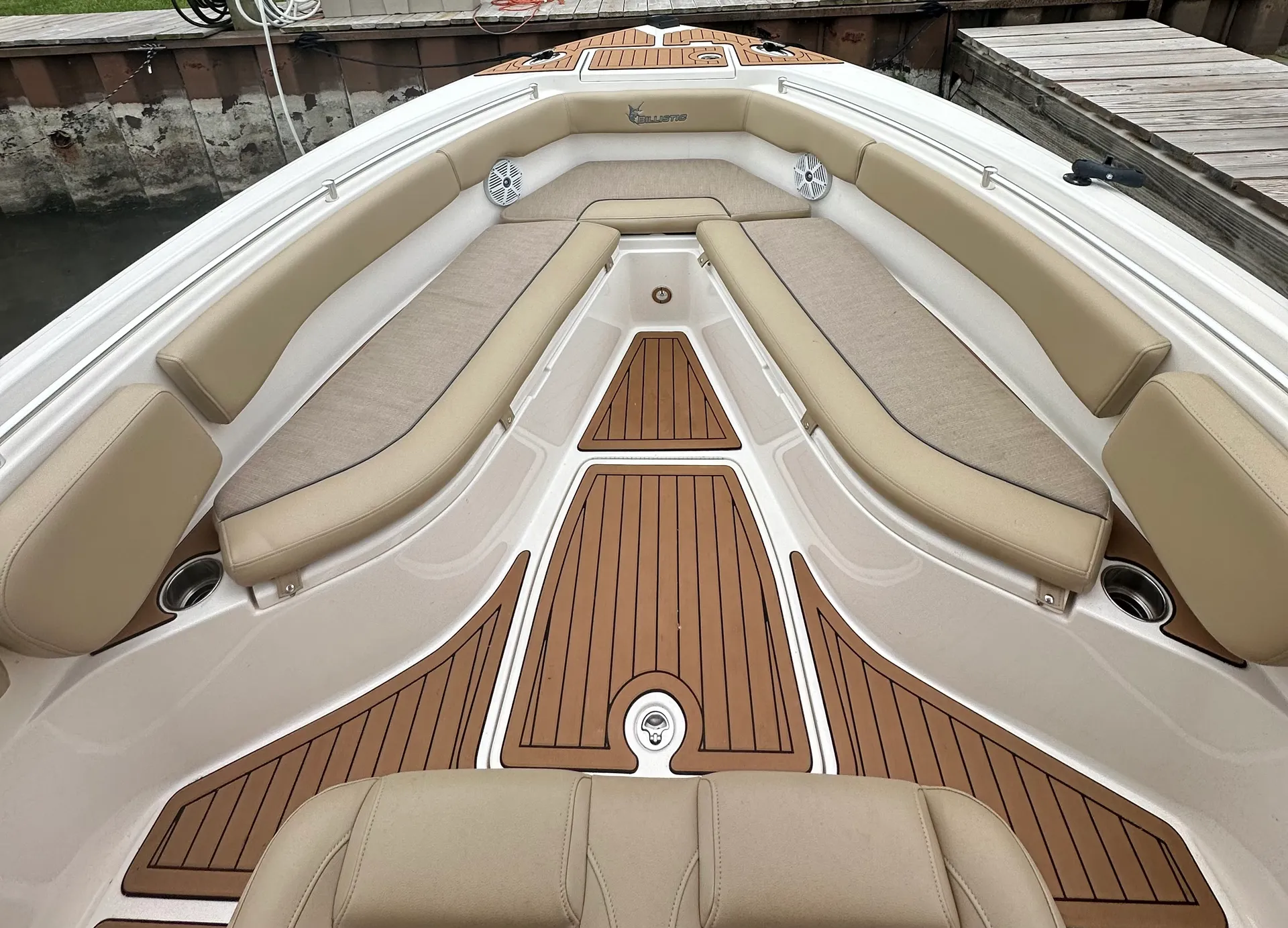 27ft Center Console. Explore South Flordia! 