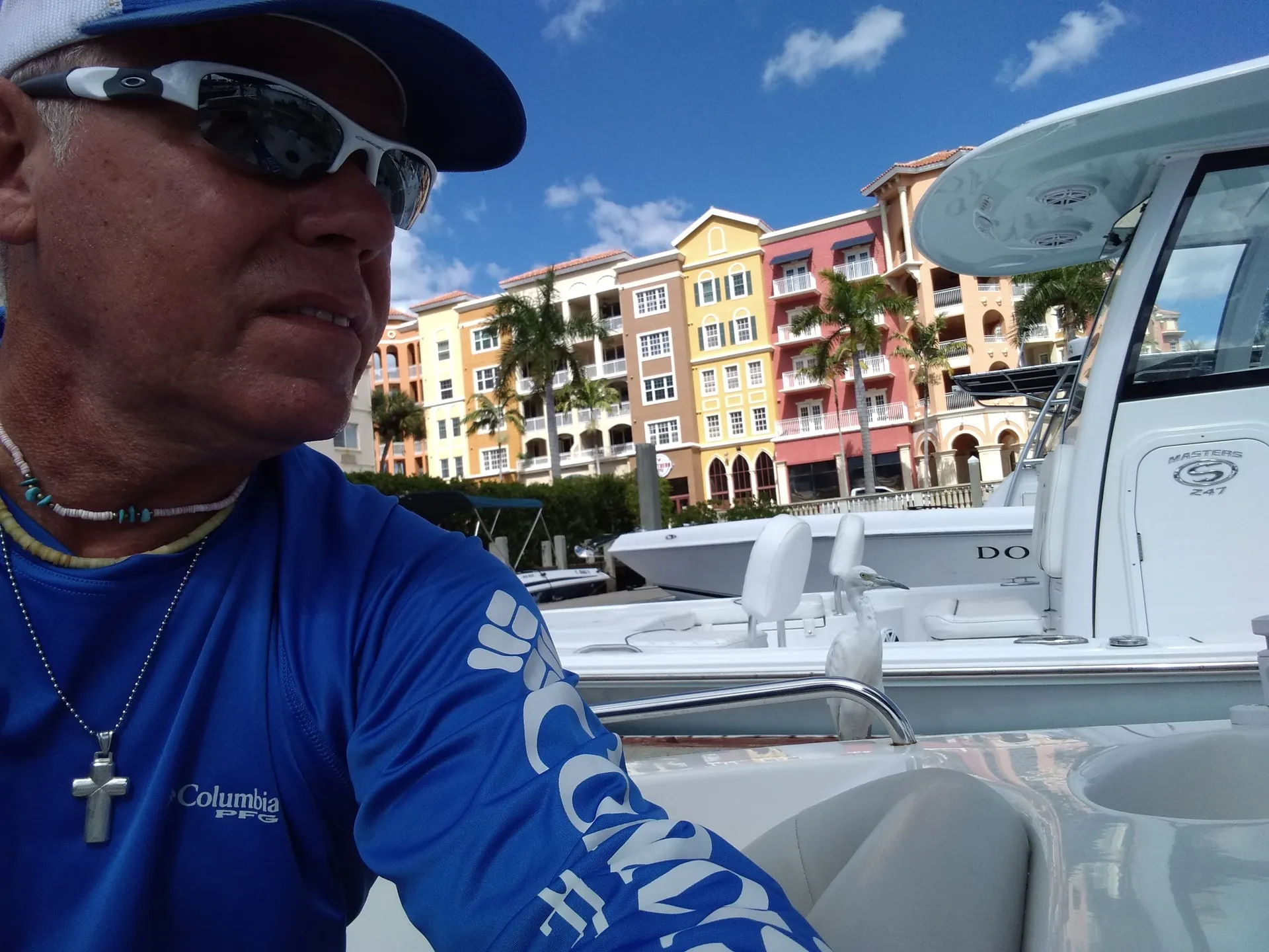 Deluxe 27' Tritoon w/ 300 HP Outboard in the heart of Naples