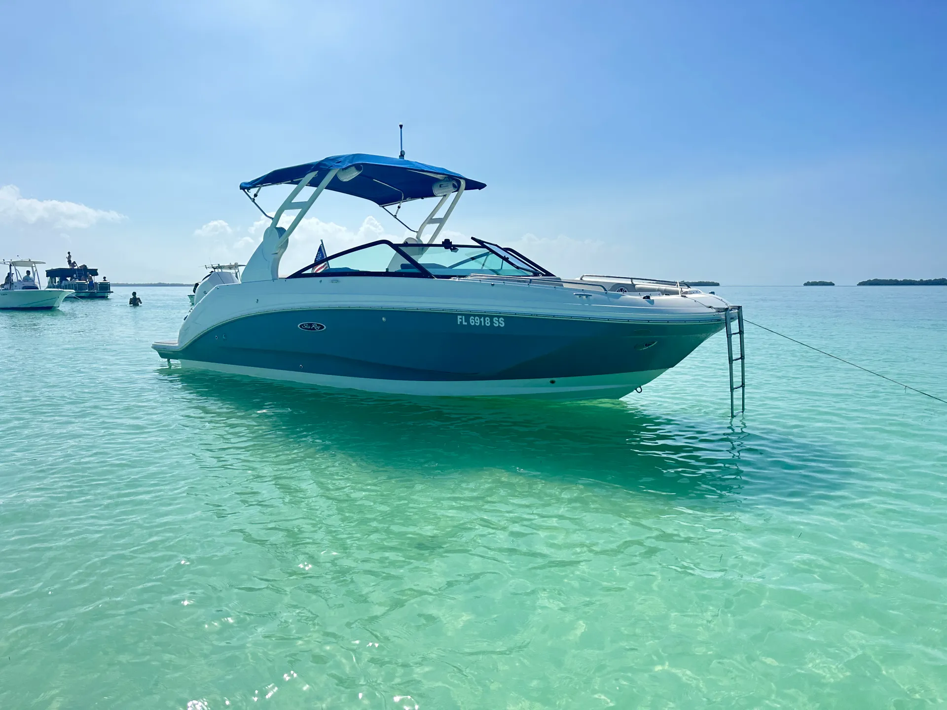 Private Luxury Sandbar Charter | Sea Ray 250 | Salty SandBars Key West