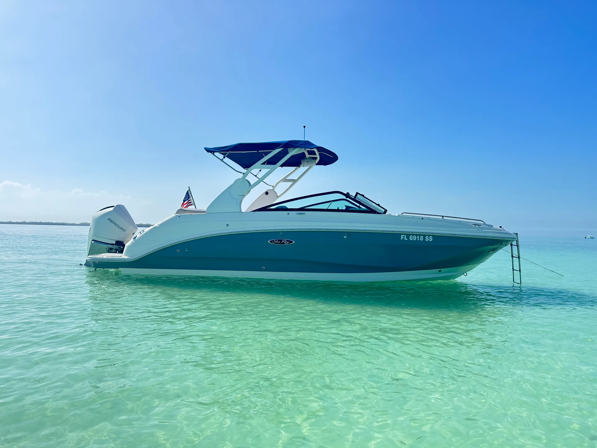 Private Luxury Sandbar Charter | Sea Ray 250 | Salty SandBars Key West