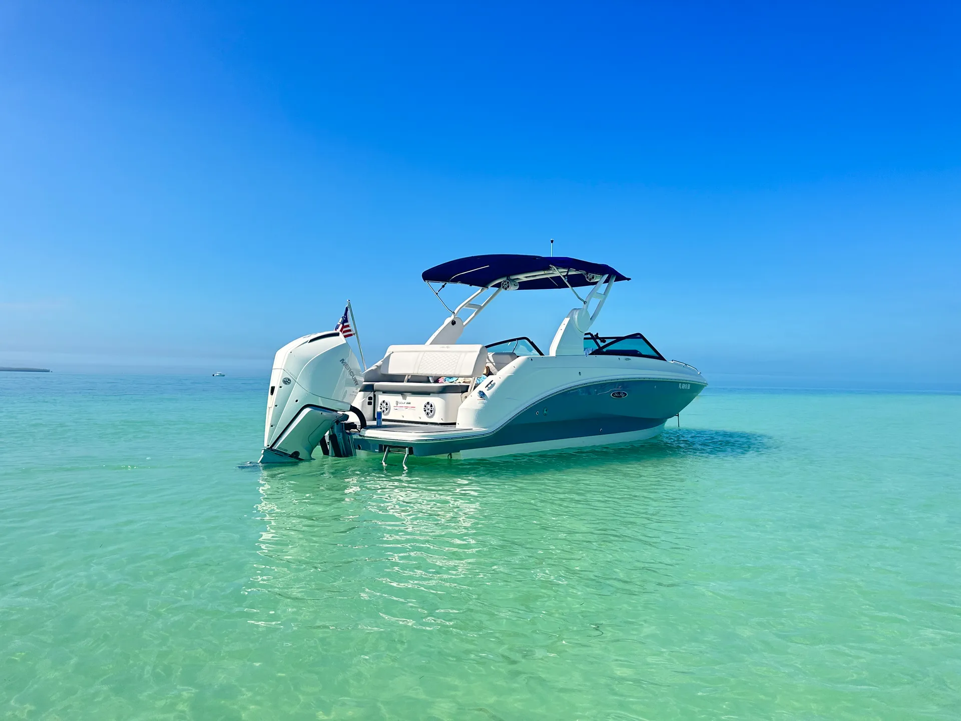 Private Luxury Sandbar Charter | Sea Ray 250 | Salty SandBars Key West