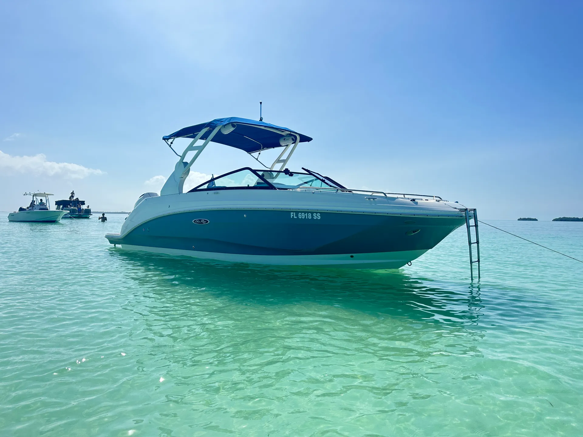 Private Luxury Sandbar Charter | Sea Ray 250 | Salty SandBars Key West