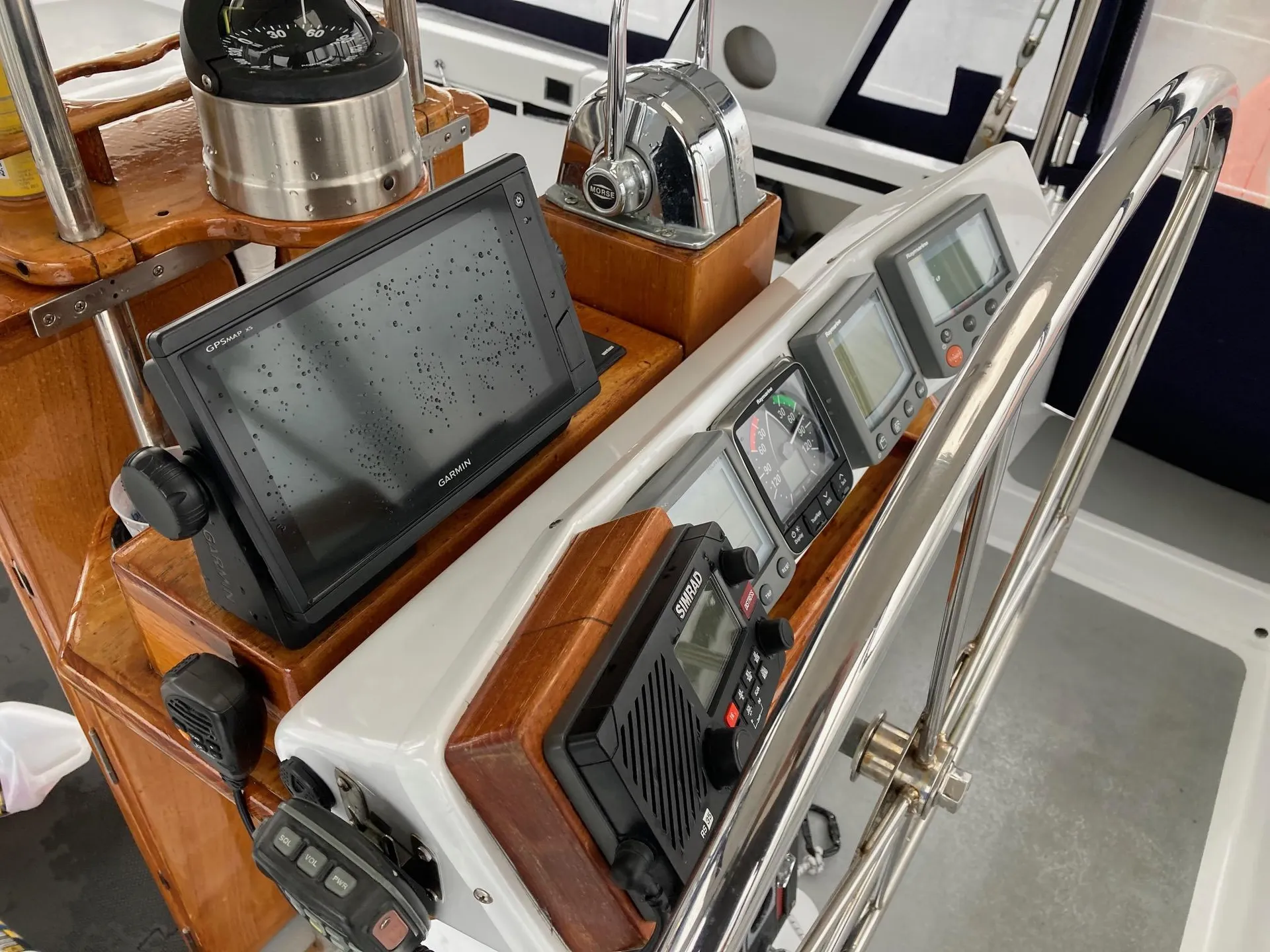 72' Sailboat with large Jacuzzi on deck (Everett, WA)