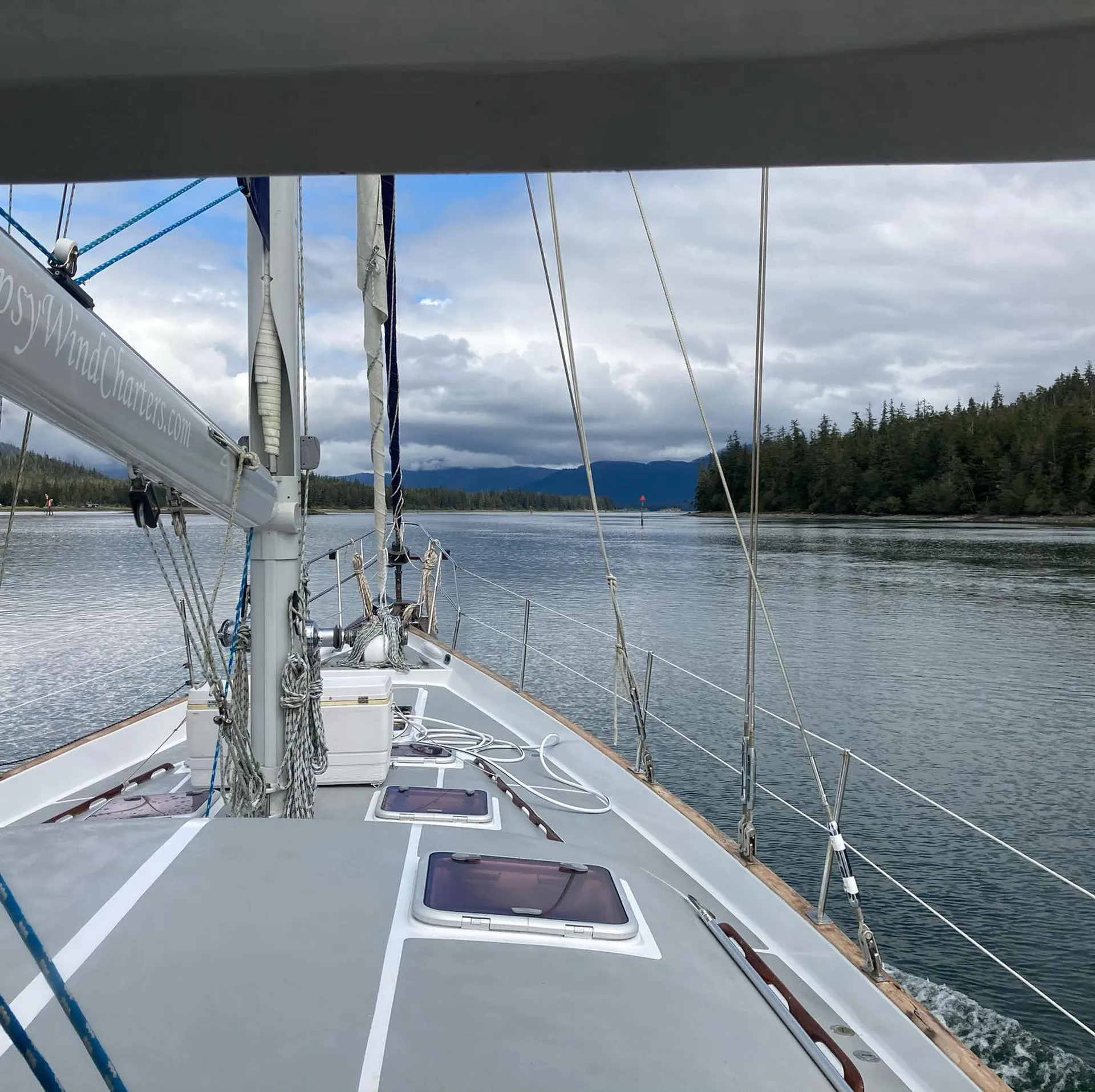 Sail the San Juan Islands  72' Sailboat with large Jacuzzi (Anacortes)