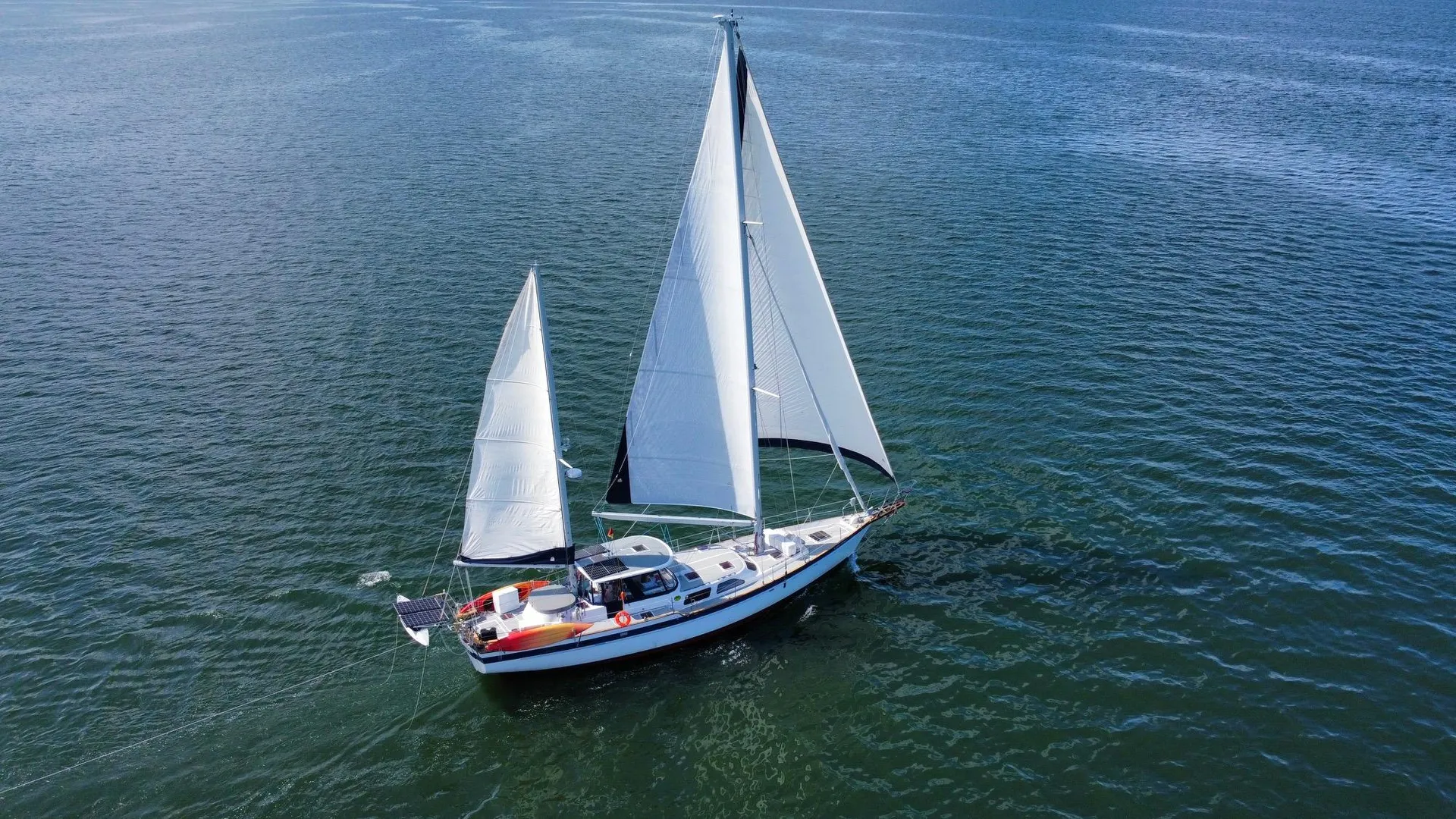 Sail the San Juan Islands  72' Sailboat with large Jacuzzi (Anacortes)