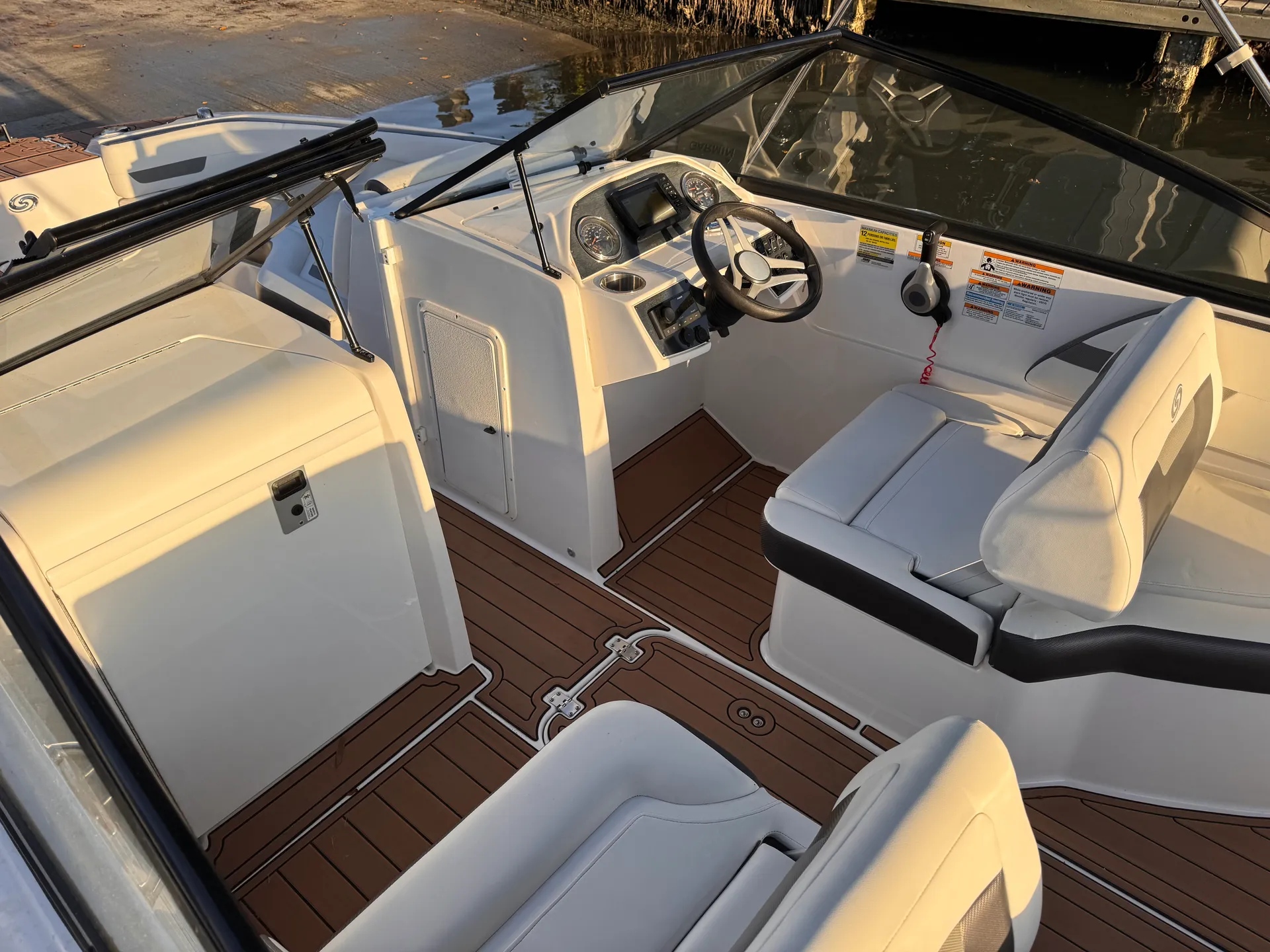 HURRICANE BOATS SD 235 OB in Vero Beach, FL — photo 9