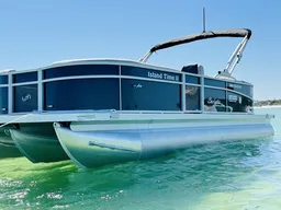 LUXURY BARLETTA TRITOON-ISLAND TIME II
