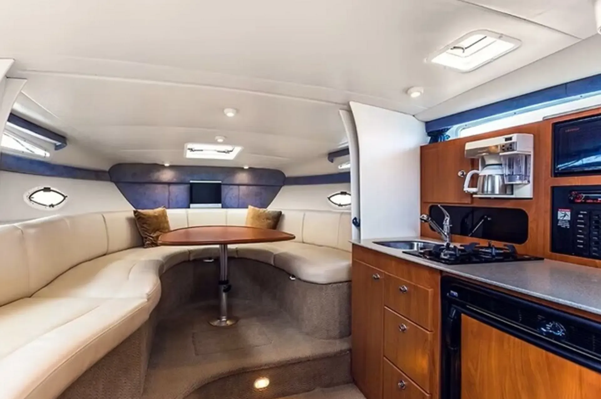 🛥️ YACHT PARTY FOR THE Good Times 🥳🎉