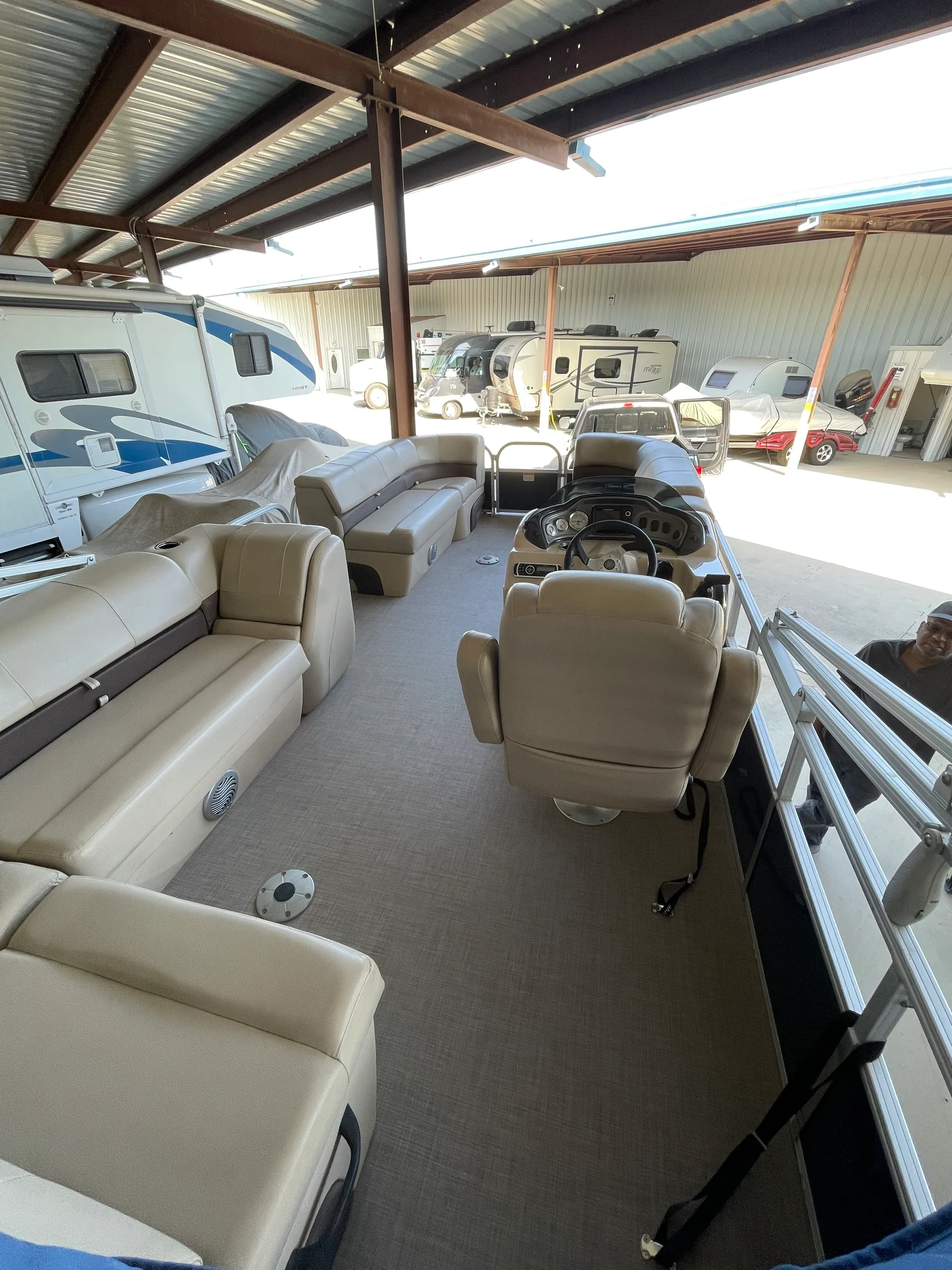 20ft Party Barge – 90HP Pontoon for the Ultimate Lake Adventure!