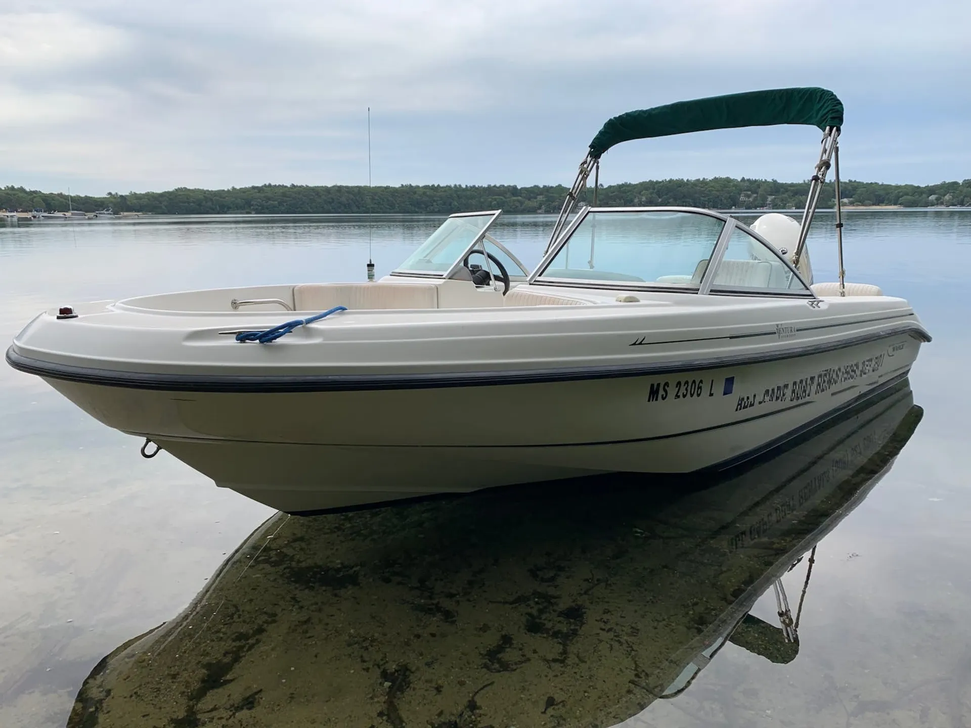 18' Ventura Boston Whaler Bowrider for 7 people