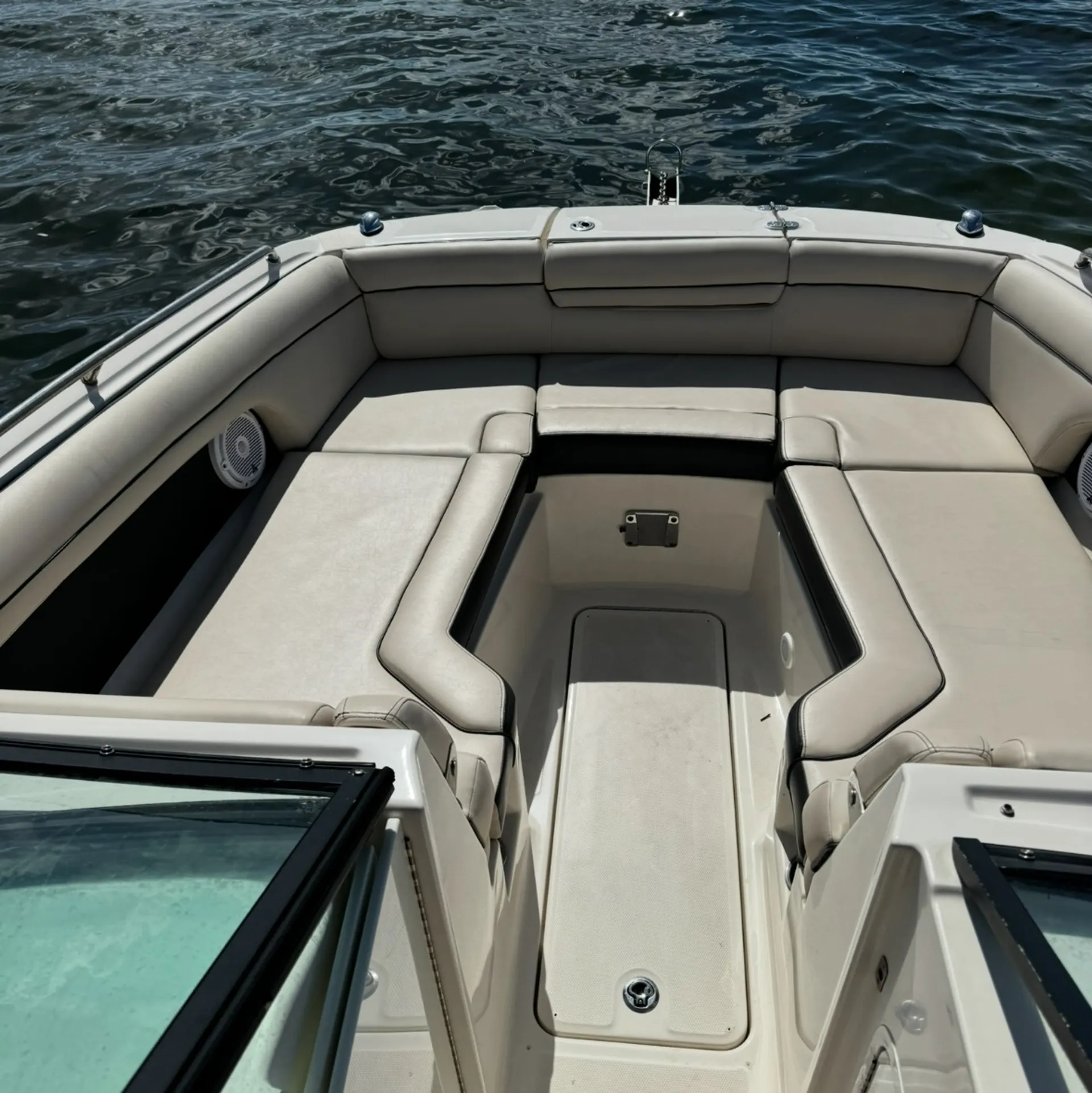 AMUSING PARTY ON 30’ SUNDECK!! FREE HOUR PROMOTION!! NO HIDDEN FEES!!