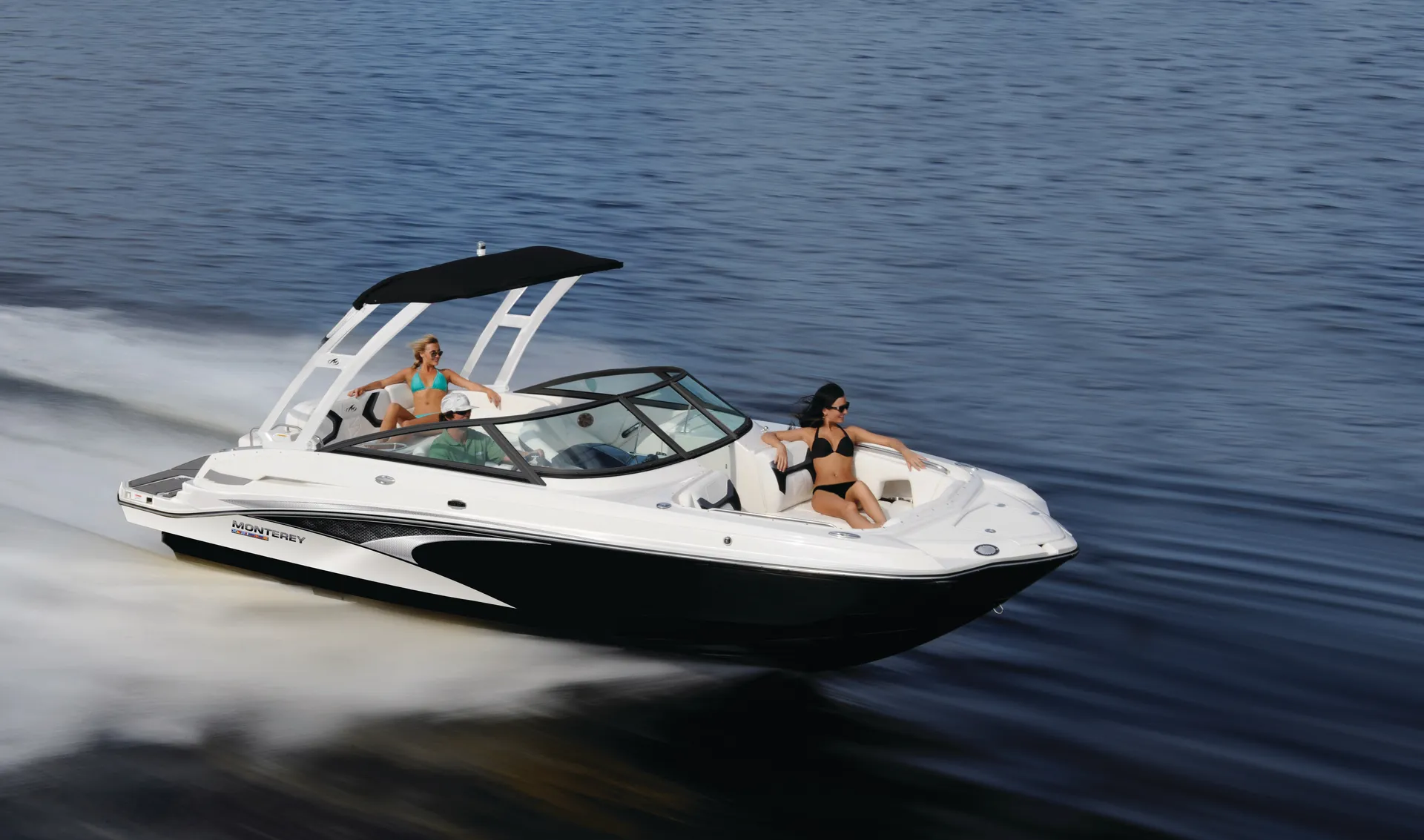 New Monterey M4 24 Ft Lake Minnetonka ~Ski/Tube/Wake-board 