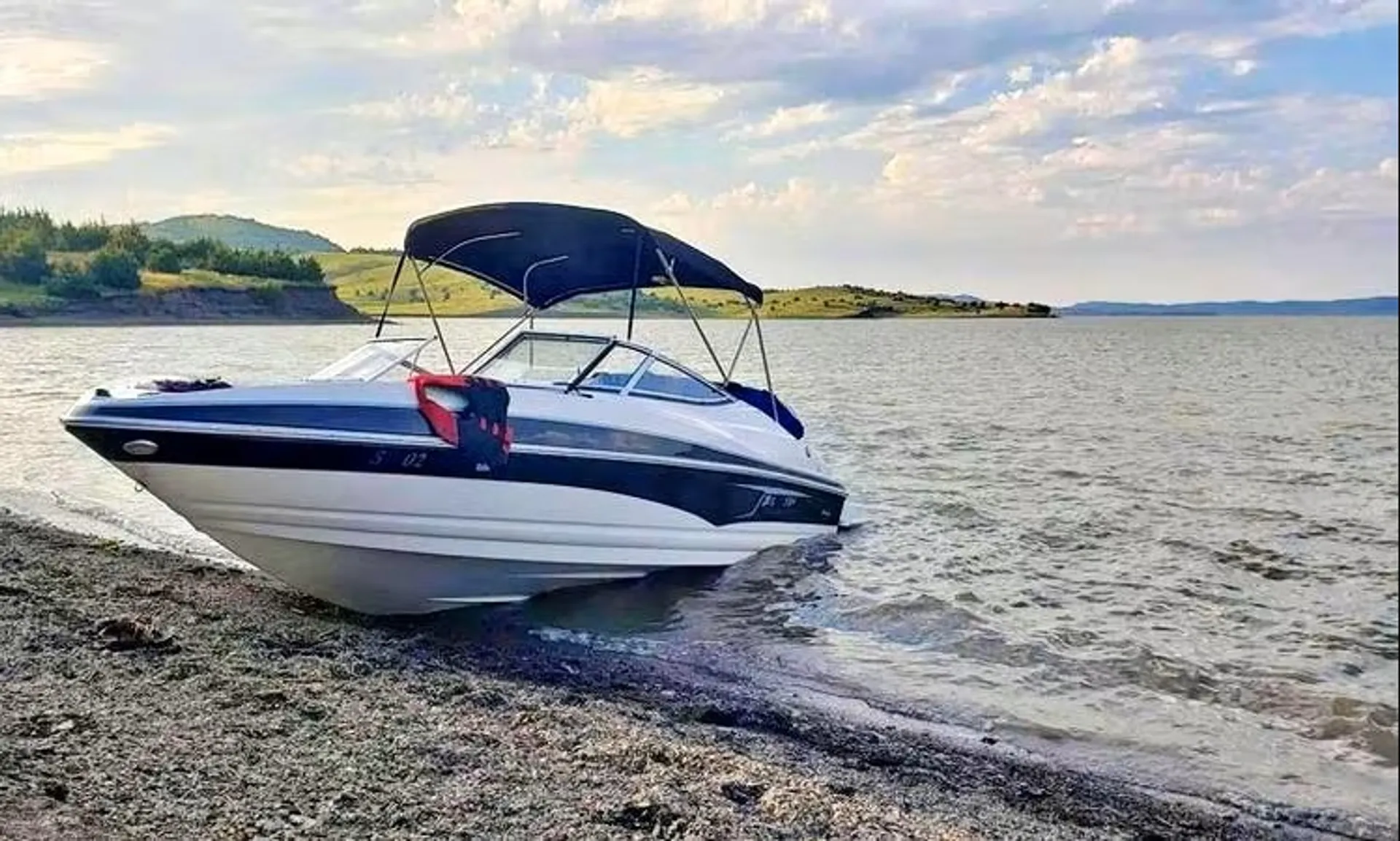 Tonka Boat Rentals~Boating on Demand~ 20-24 Ft boats Available