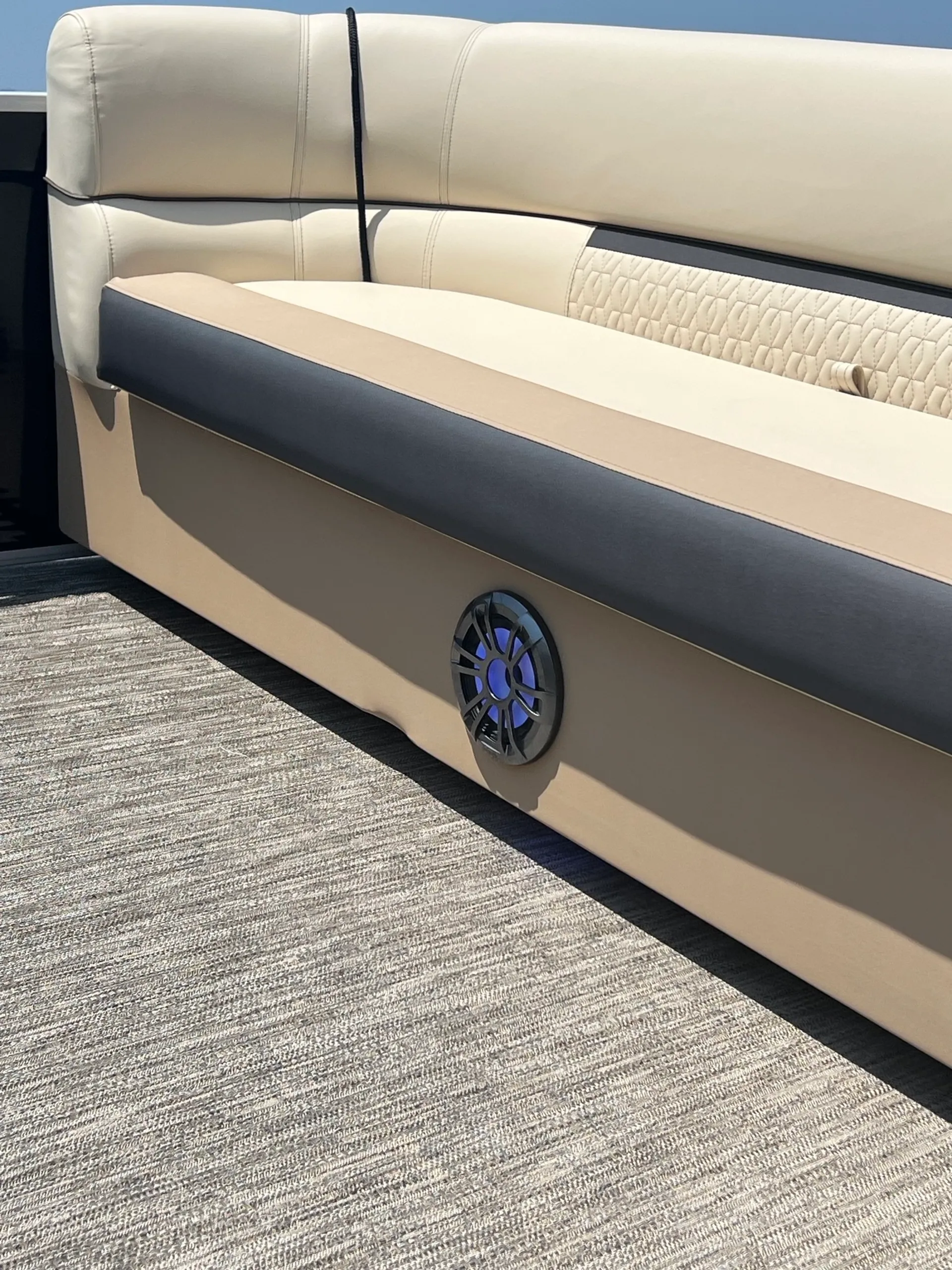 Enjoy beautiful Lake Martin on this 23ft Godfrey Sweetwater