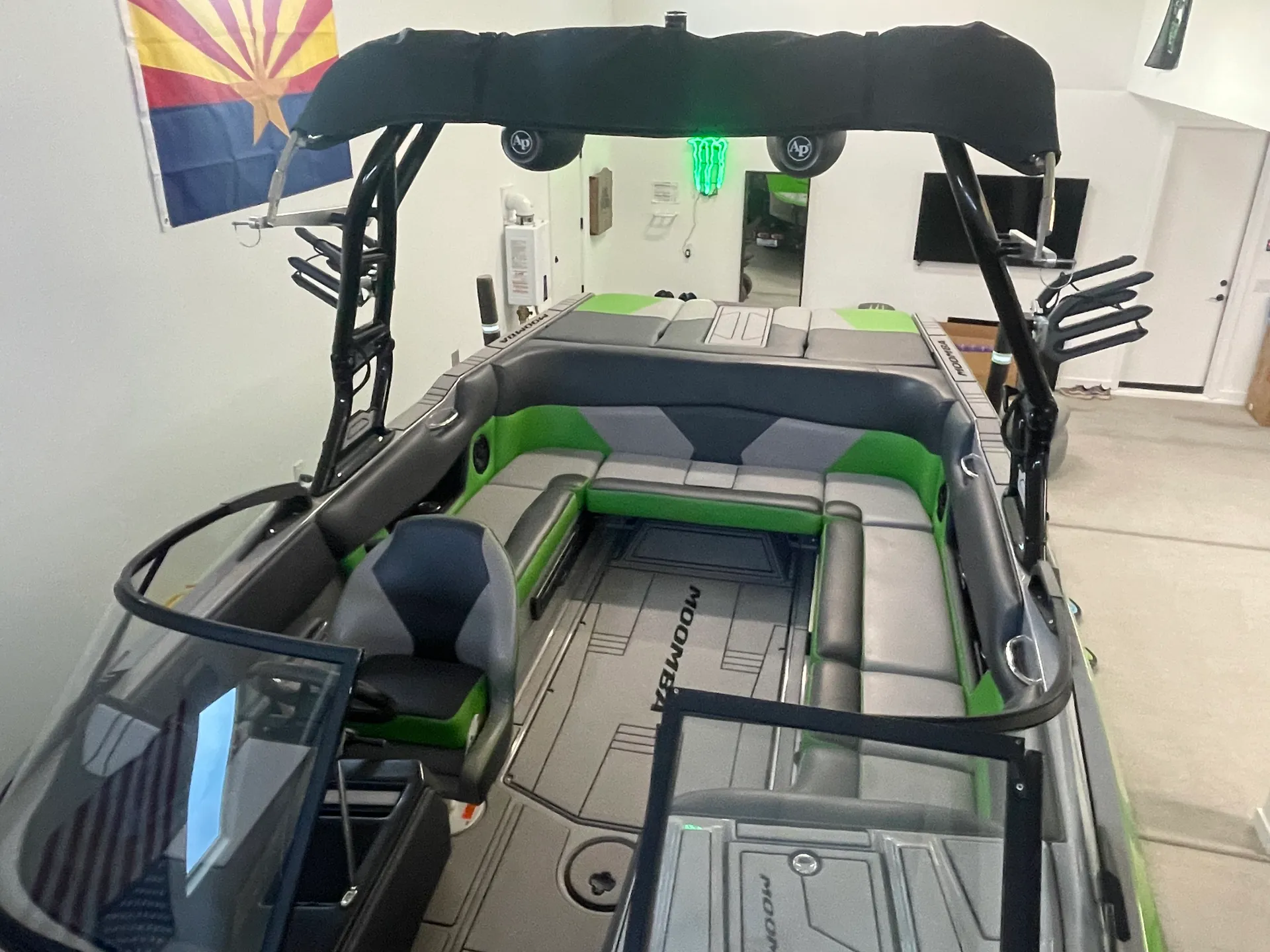 2022 Moomba Max– Wakeboard, Tube & Cruise Lake Pleasant with a Captain