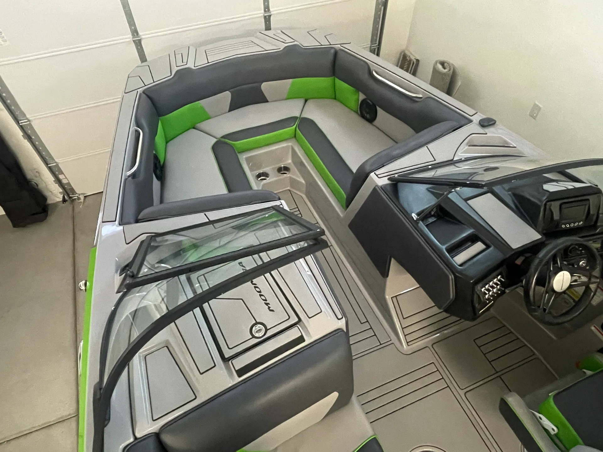 2022 Moomba Max– Wakeboard, Tube & Cruise Lake Pleasant with a Captain