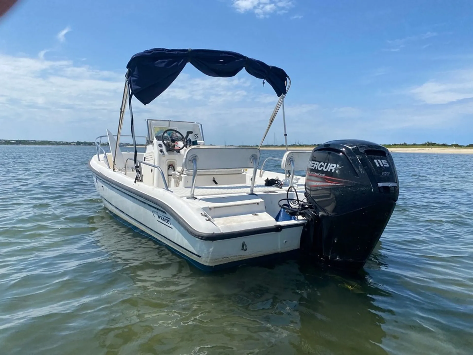 Boston Whaler 18 Dauntless Center Console  in Nantucket, MA — photo 2