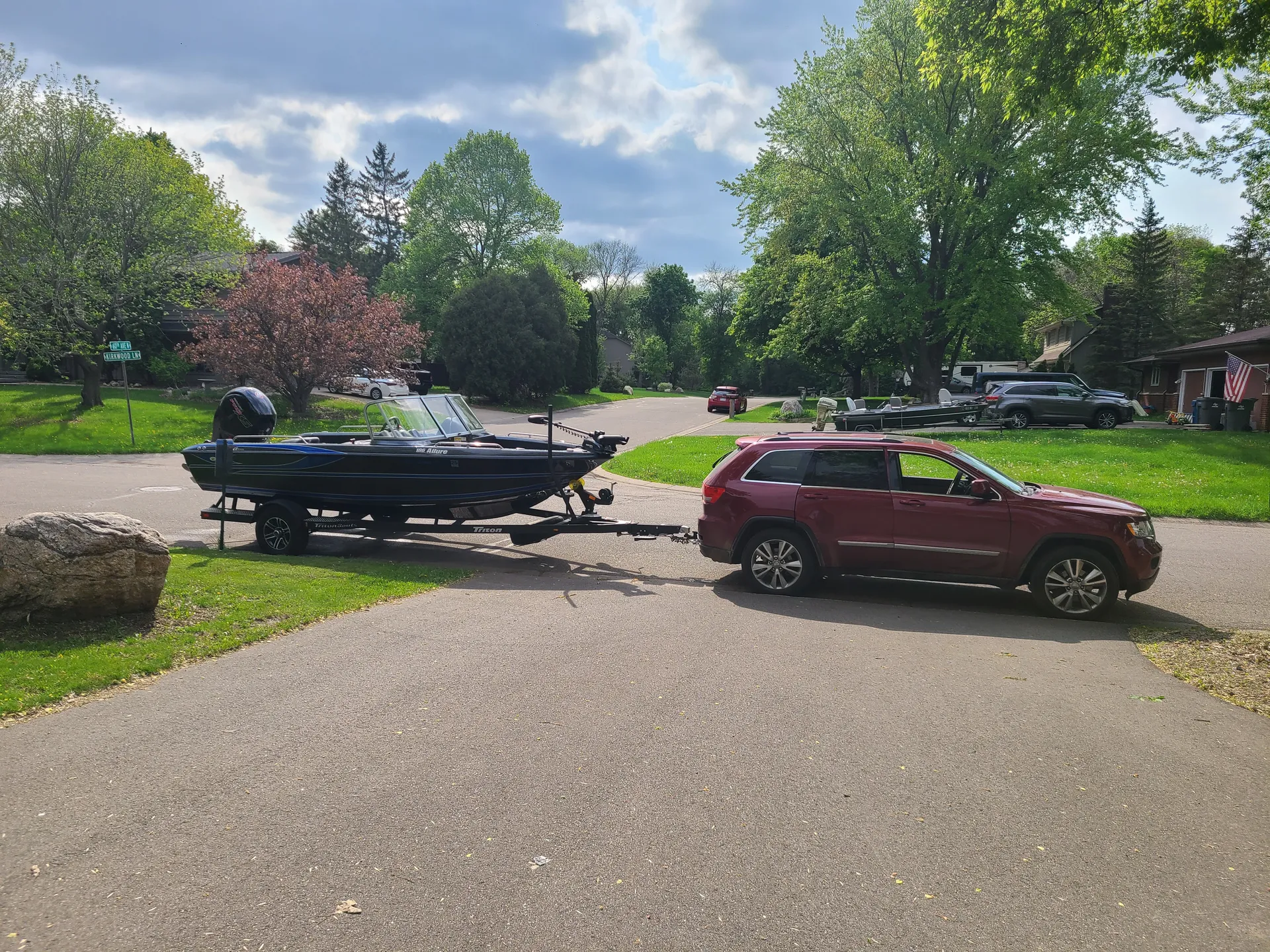 Loaded Triton Fishing boat - with Live Scopes & 360!