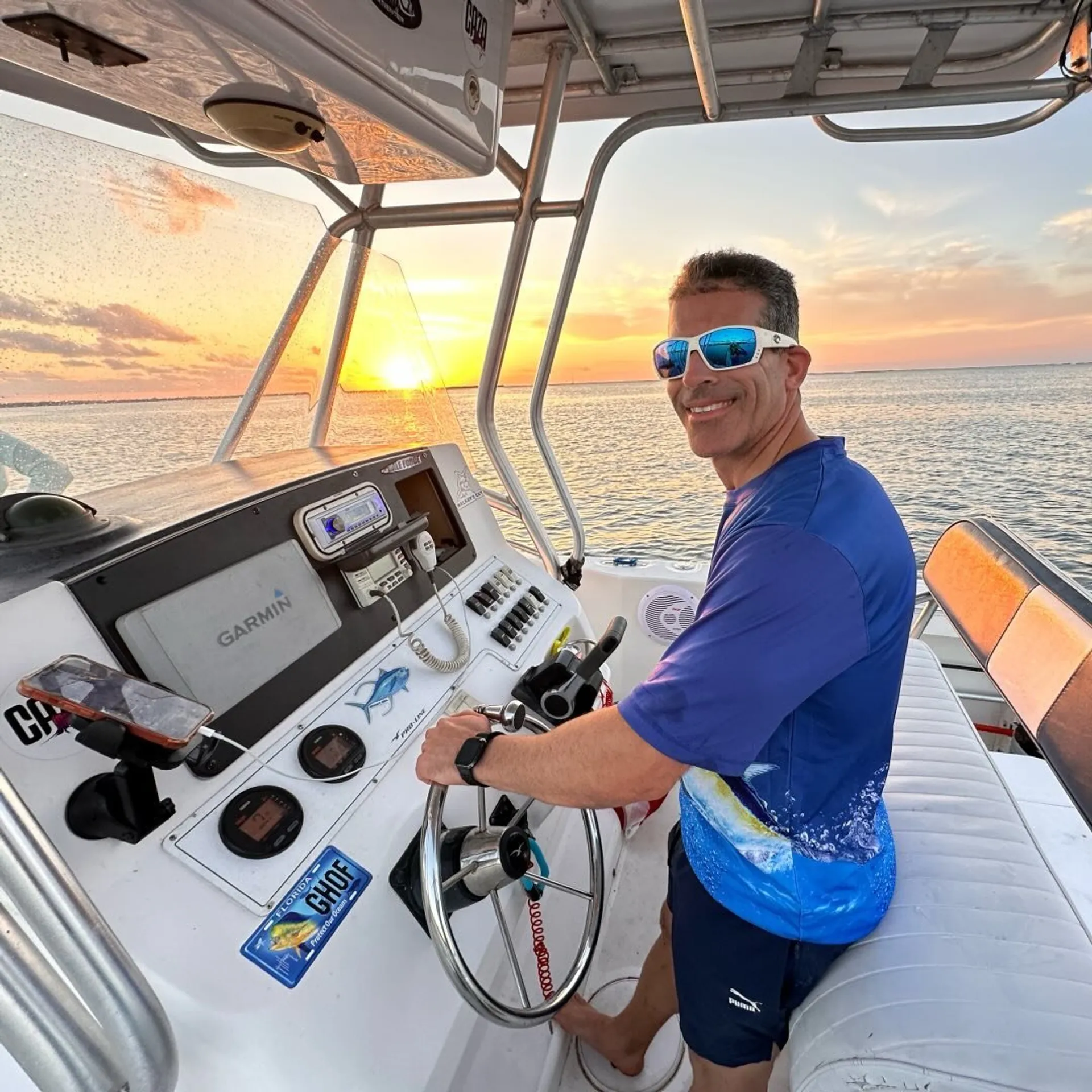 Cobia 24 Ft. Center Console boat for Cruising or Fishing with captain