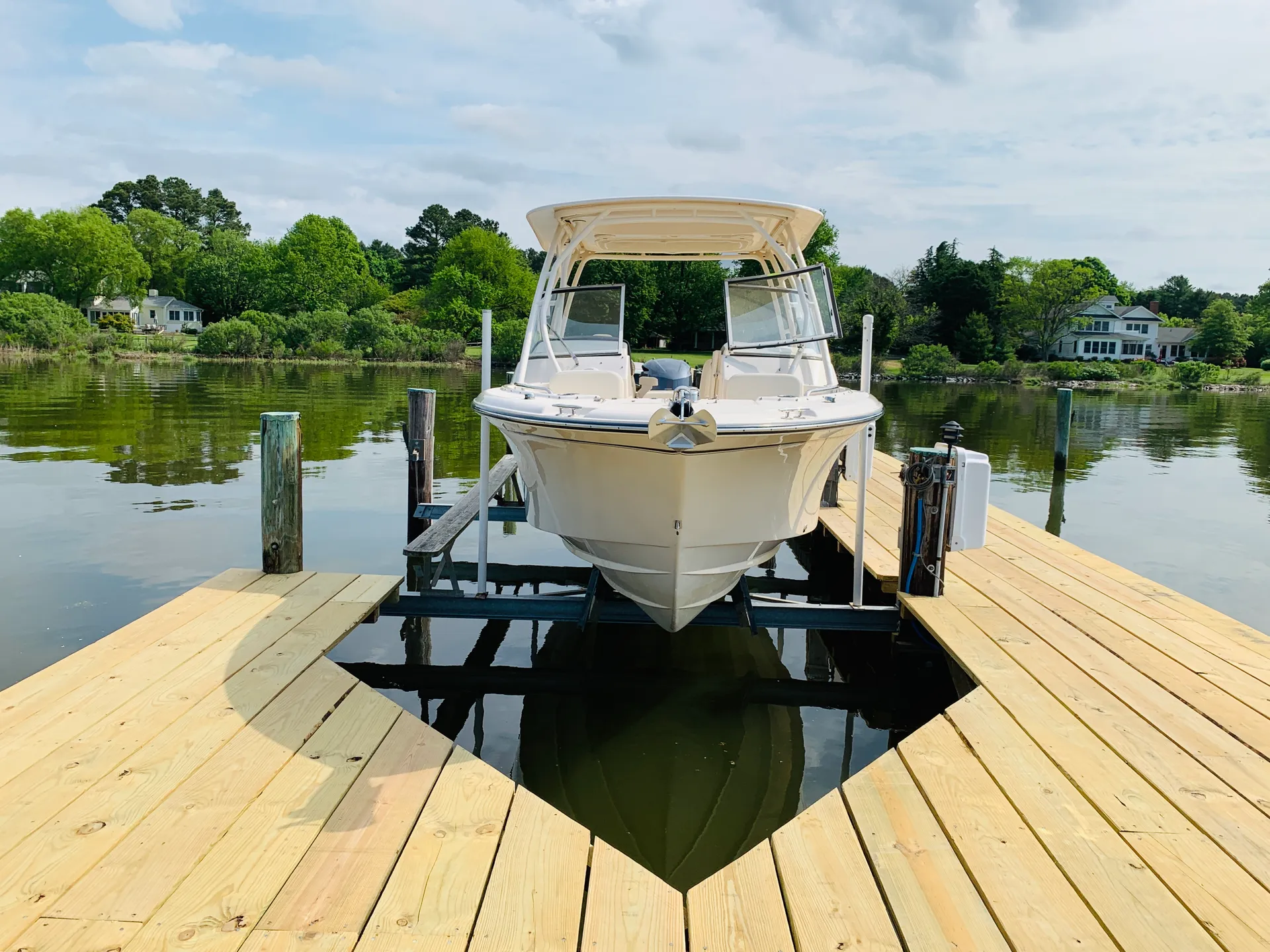 Explore the Gulf and Florida Bays on an Exceptional 25 Ft Grady-White 