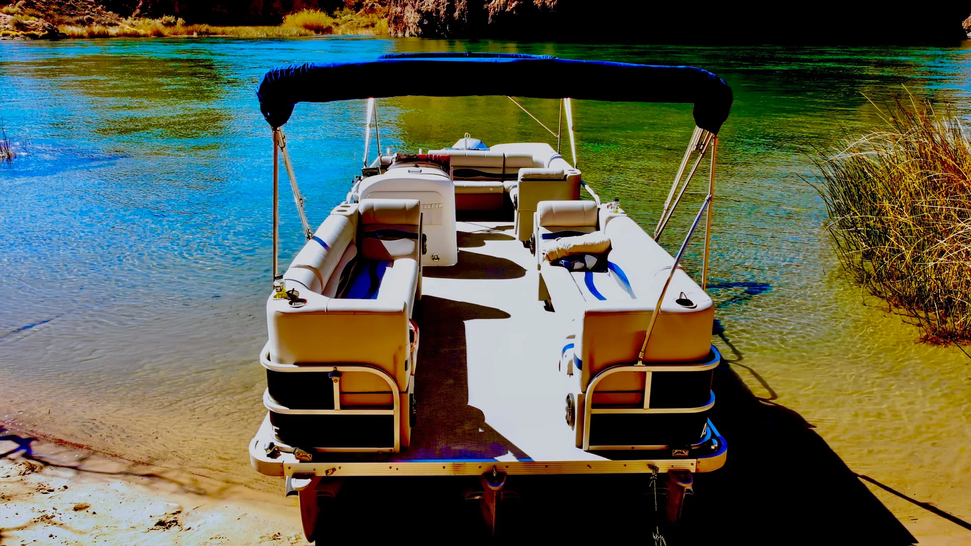 26' PARTY-TOON - CAPTAIN INCLUDED