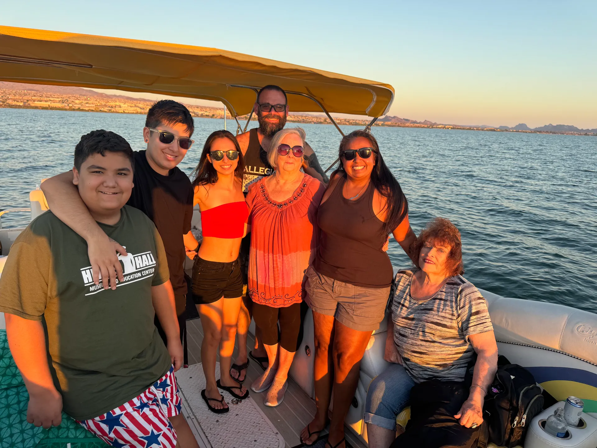 26' PARTY-TOON - CAPTAIN INCLUDED