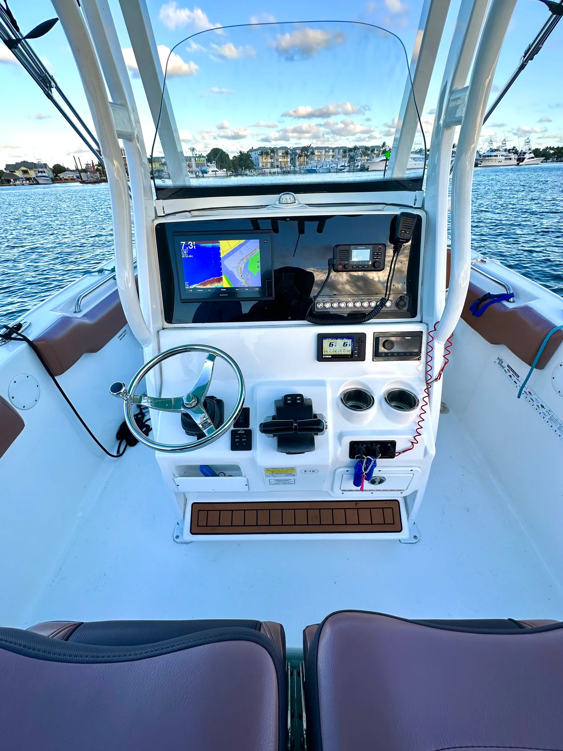 TIDEWATER BOATS 252CC ADVENTURER W/2-150HP in Riviera Beach, FL — photo 7