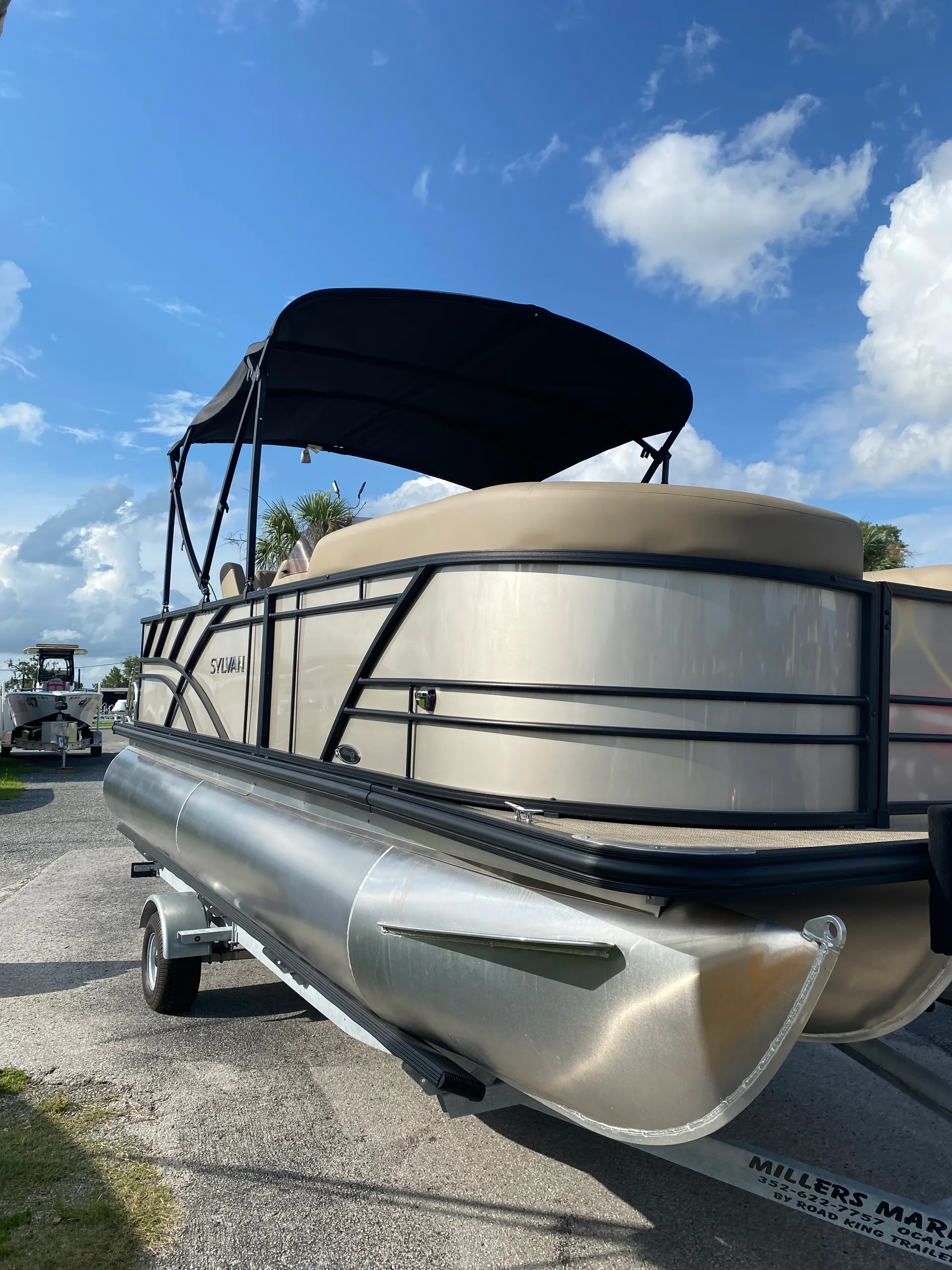 NEW: Luxury Captained Boat: Cruise, Swim, & Soak up the Sun!