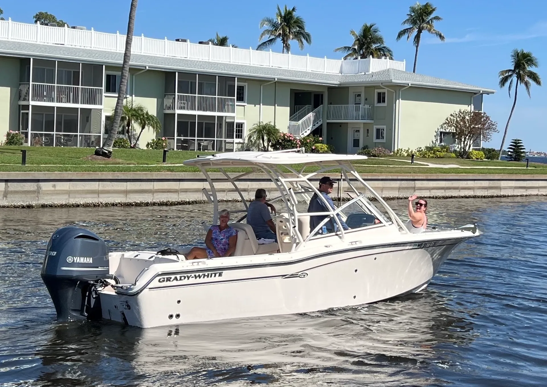 Explore the Gulf and Florida Bays on an Exceptional 25 Ft Grady-White 