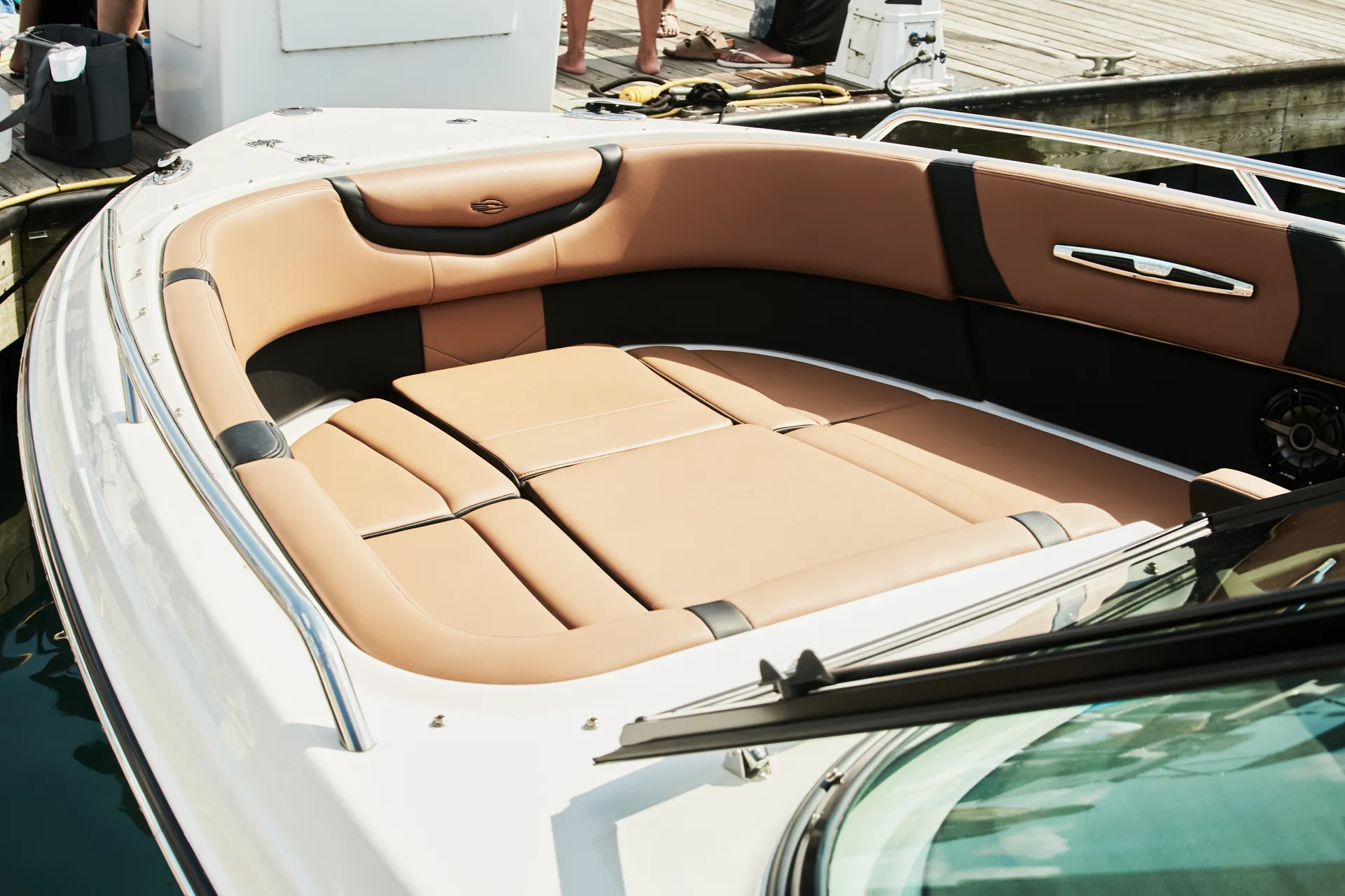 Cruise on the New and Luxurious 2024 Chaparral 30' Yacht!!!