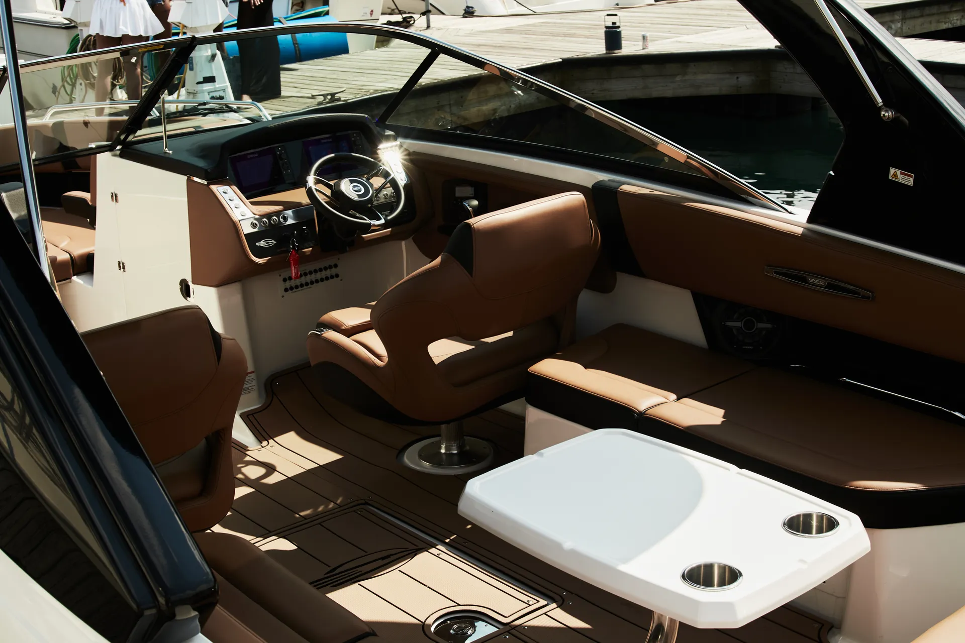 Cruise on the New and Luxurious 2024 Chaparral 30' Yacht!!!