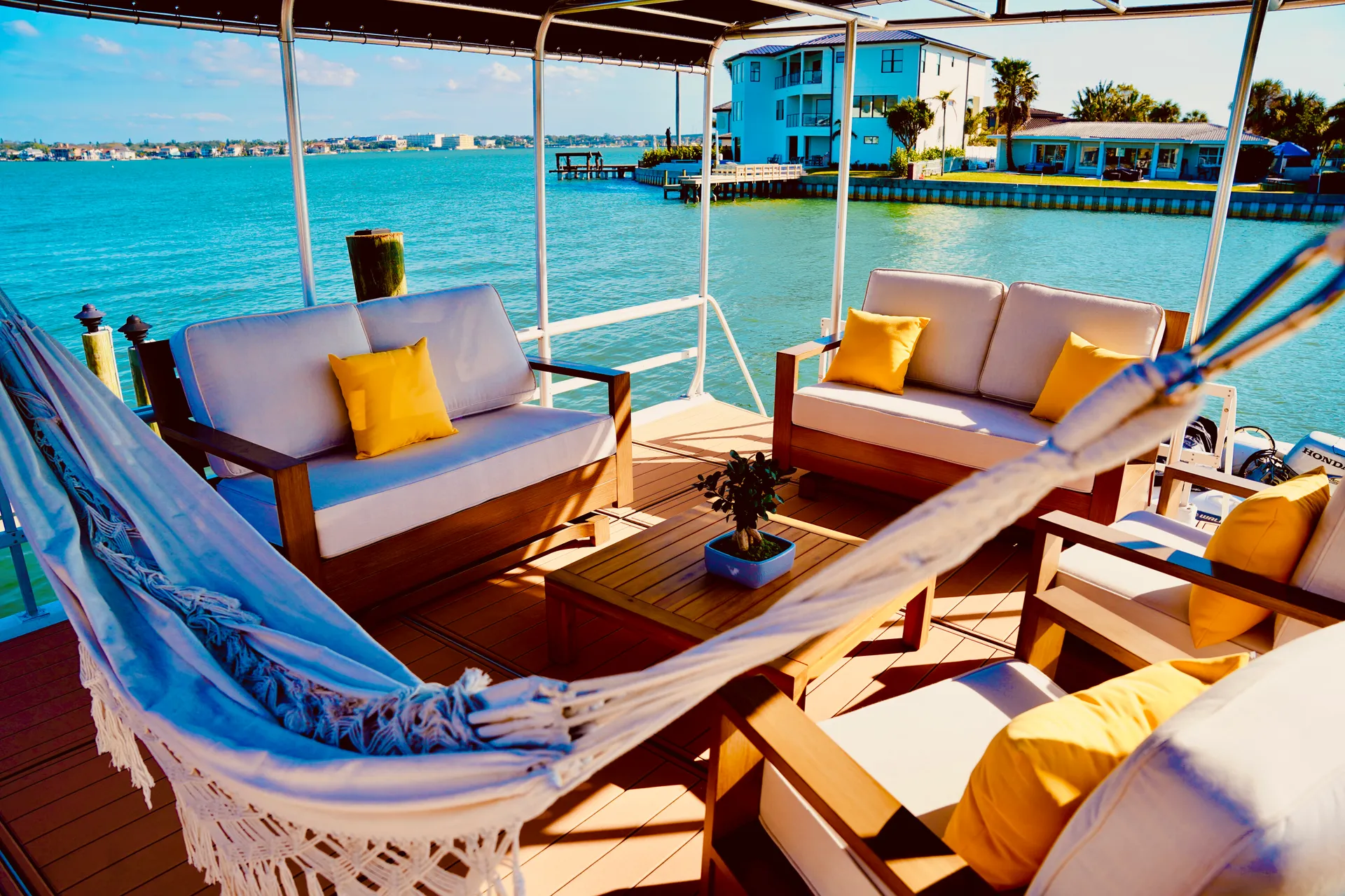 Lulu’s Floating Oasis