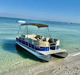 22' Spacious Pontoon on Holmes Beach & Bradenton