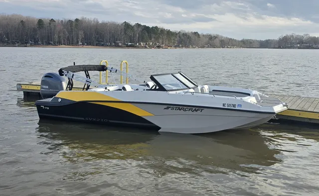 Rent a Starcraft bow rider in Cornelius, NC near me