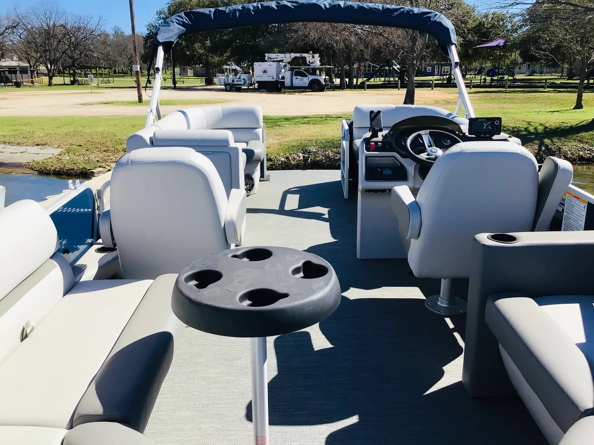 Lots of shade on this Sweetwater tritoon!!