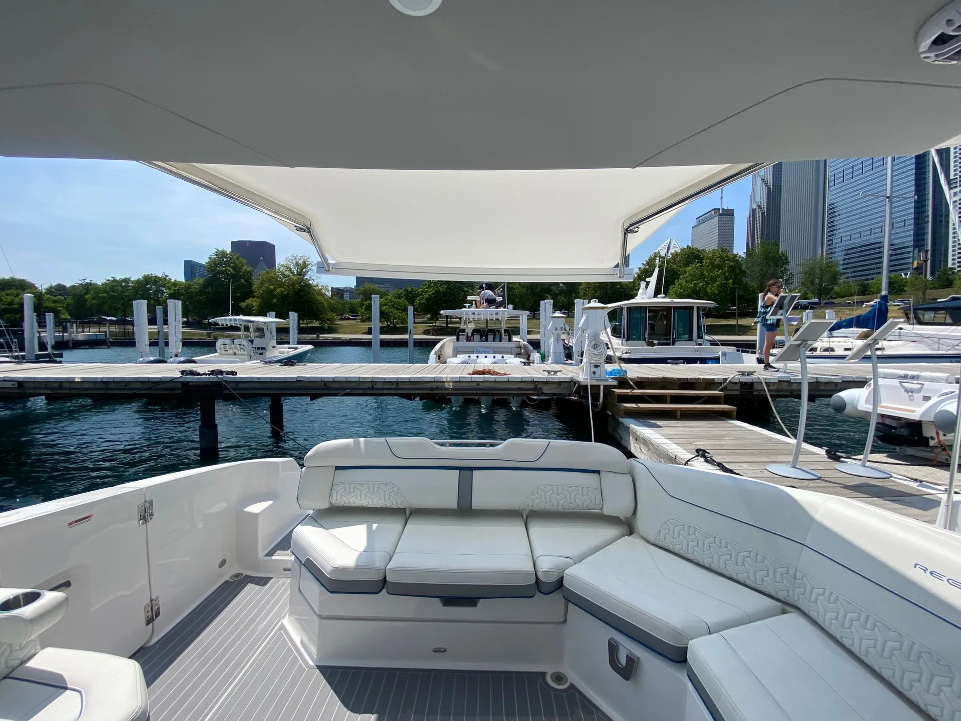 Show-Stopping Lake Michigan Luxury | 38’ Regal LS36 w/ Seakeeper