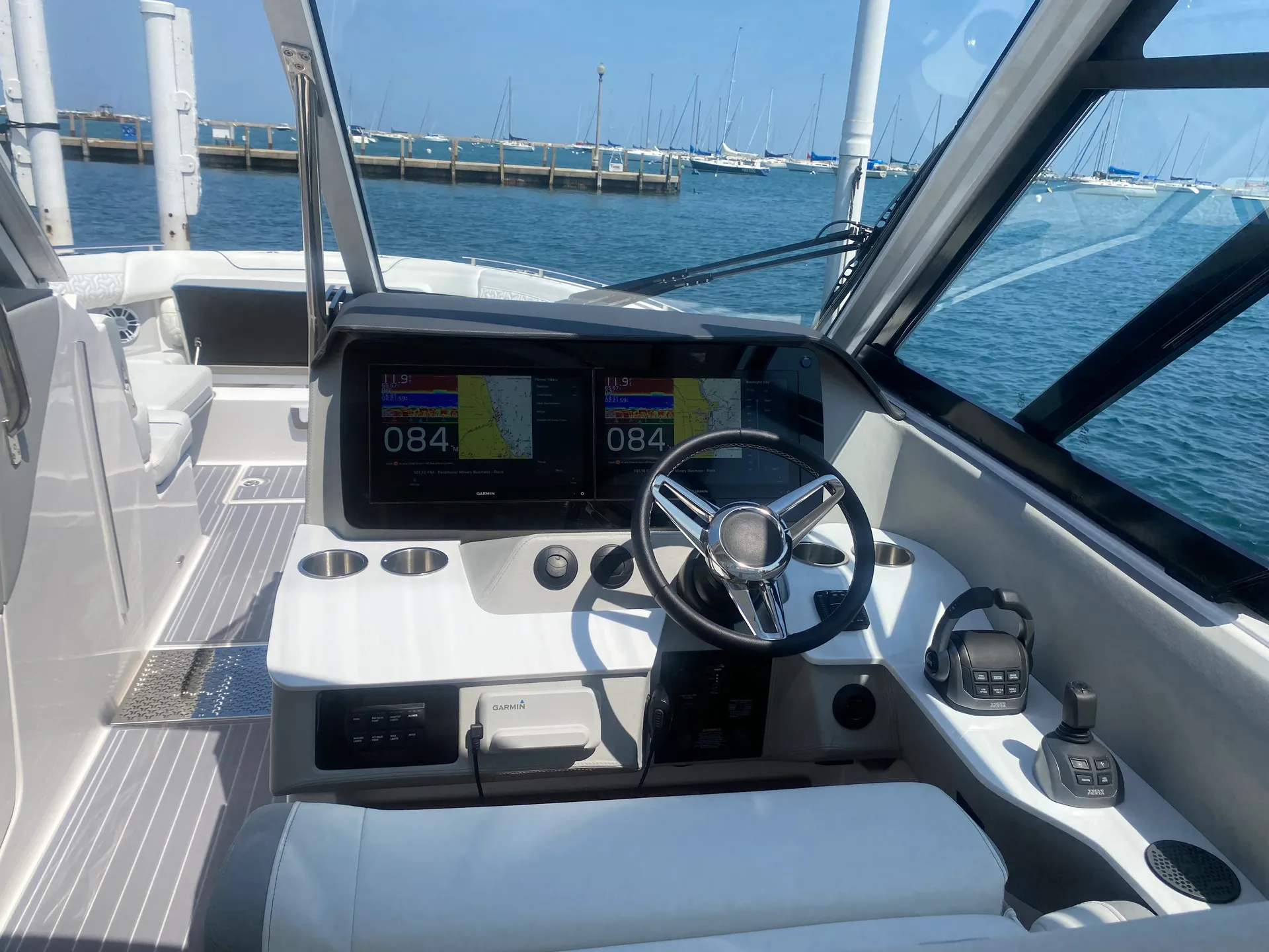 Show-Stopping Lake Michigan Luxury | 38’ Regal LS36 w/ Seakeeper
